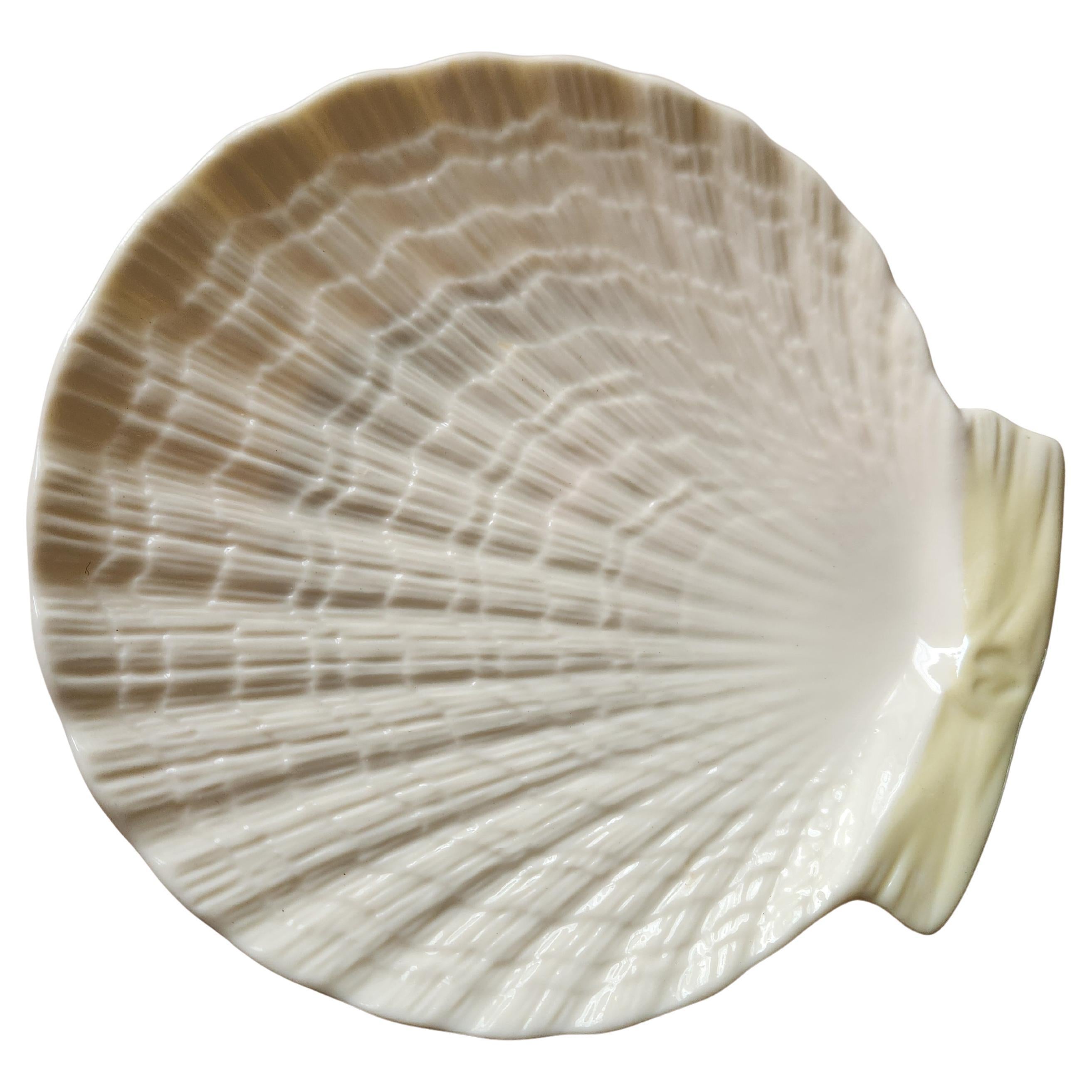 Mid-Century Modern Midcentury Belleek Fine Irish China Porcelain Shell Serving Plate For Sale
