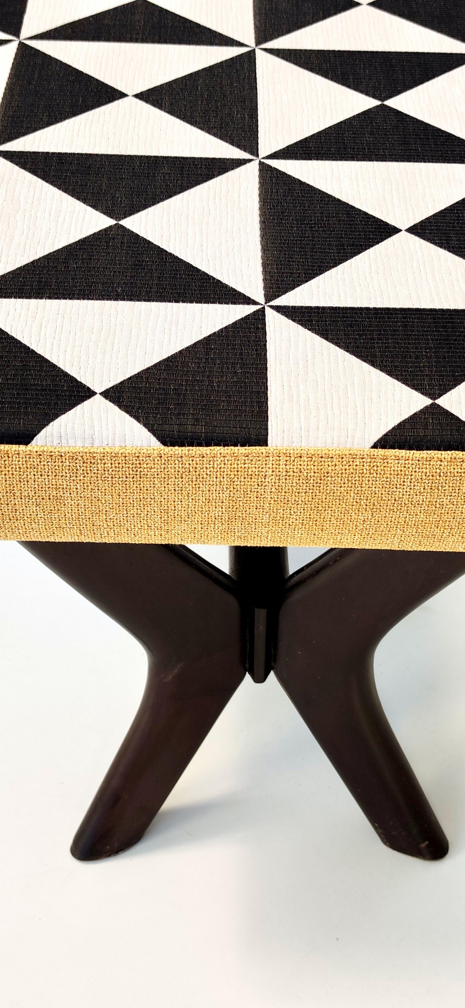 Midcentury Bench with Black, White and Yellow Fabric by Dedar, Italy In Excellent Condition In Bresso, Lombardy