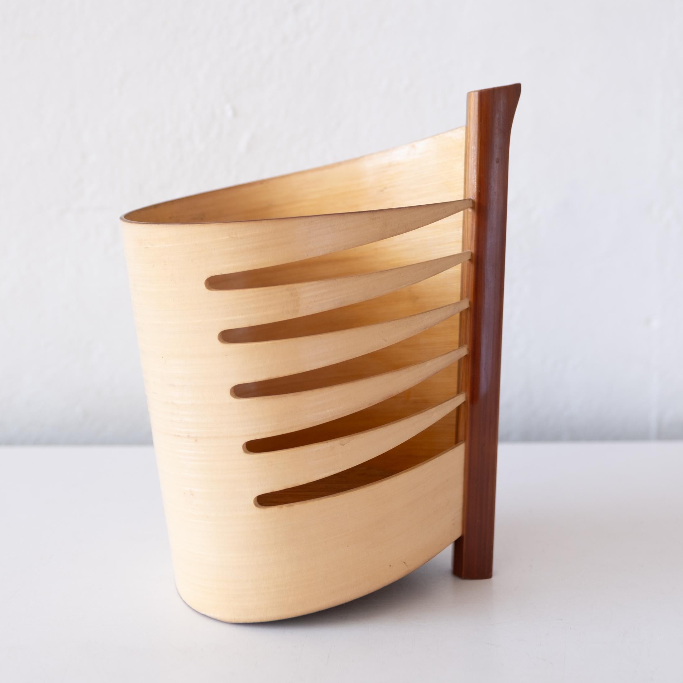 Midcentury Bent Lacquered Bamboo Wood Ikebana Vase, Japan 1960 3