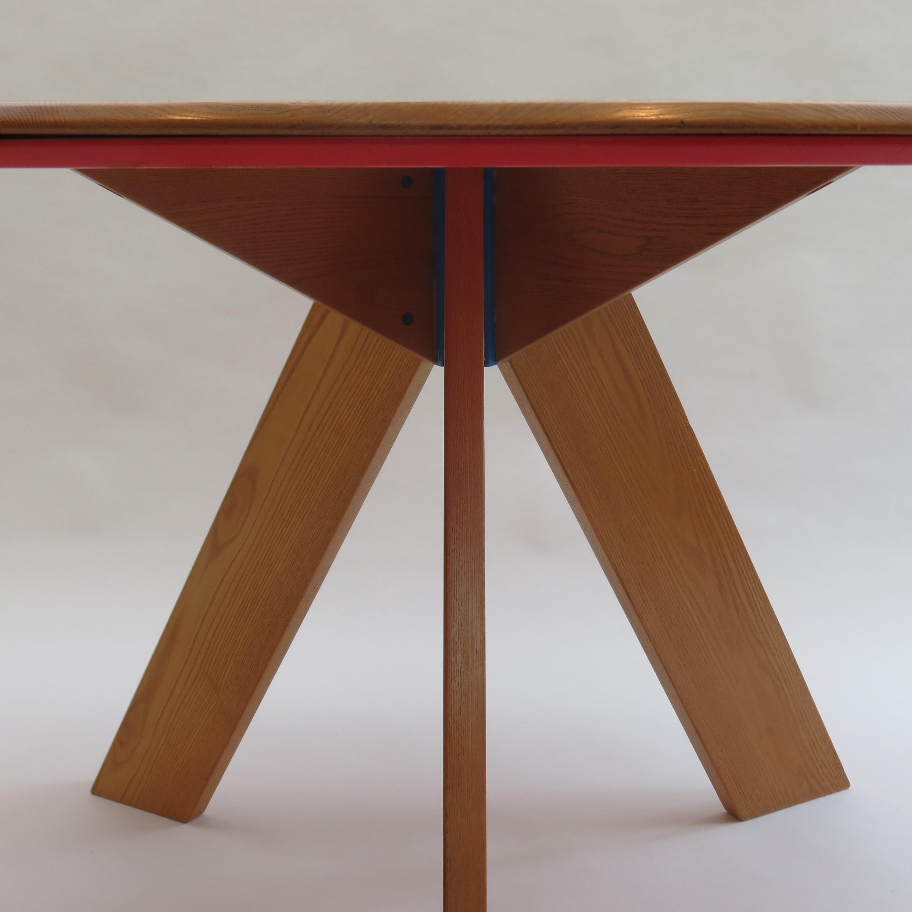 Midcentury Bespoke Round Dining Table by David Field 1980s with Red and Blue Det 1
