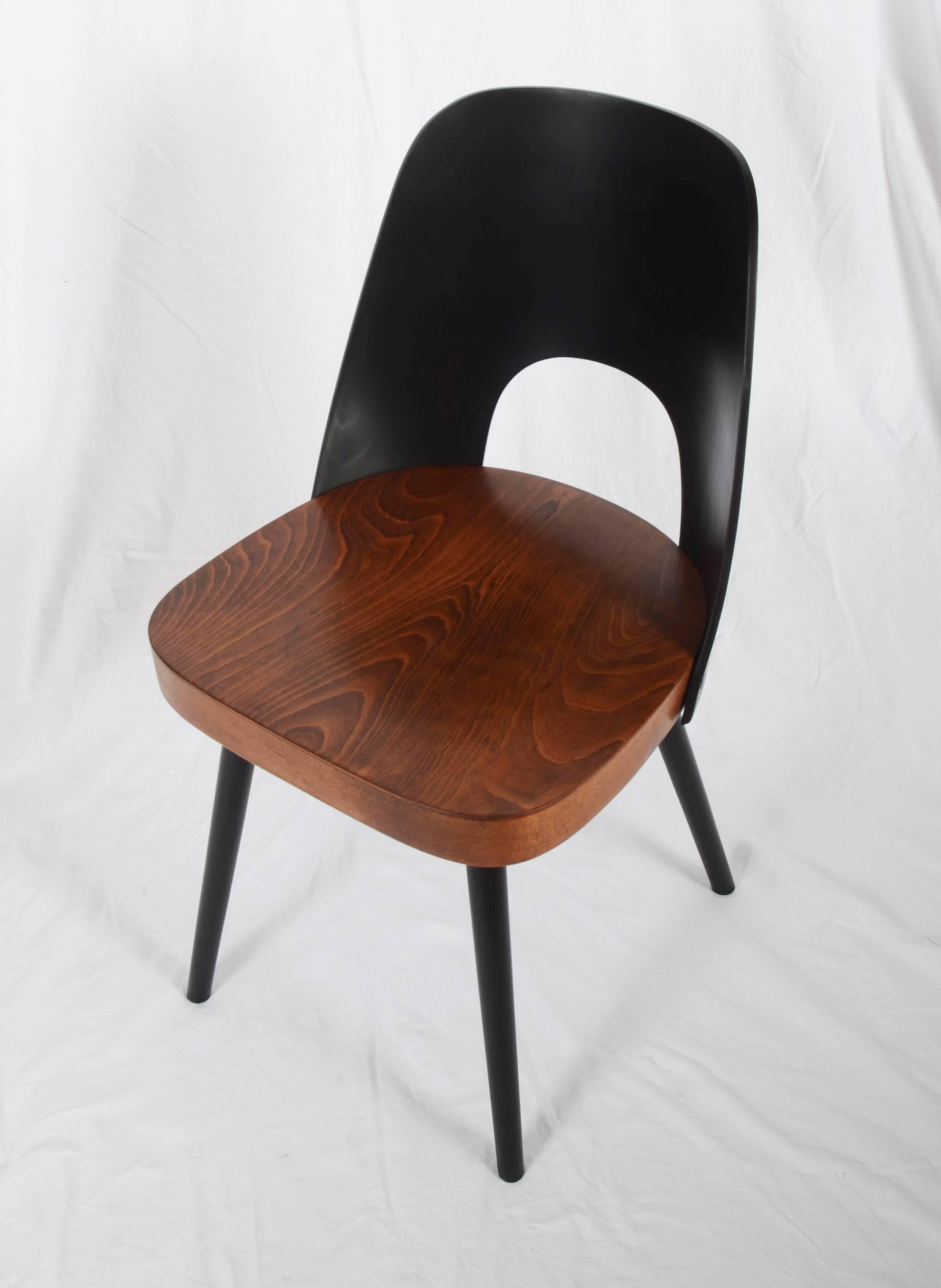 Beechwood, beech plywood designed in the 1950s by Oswald Haerdtl for Thonet.
Perfectly restored bicolored condition.
Up to 12 pieces available but delivery time is 3-4 weeks.

 