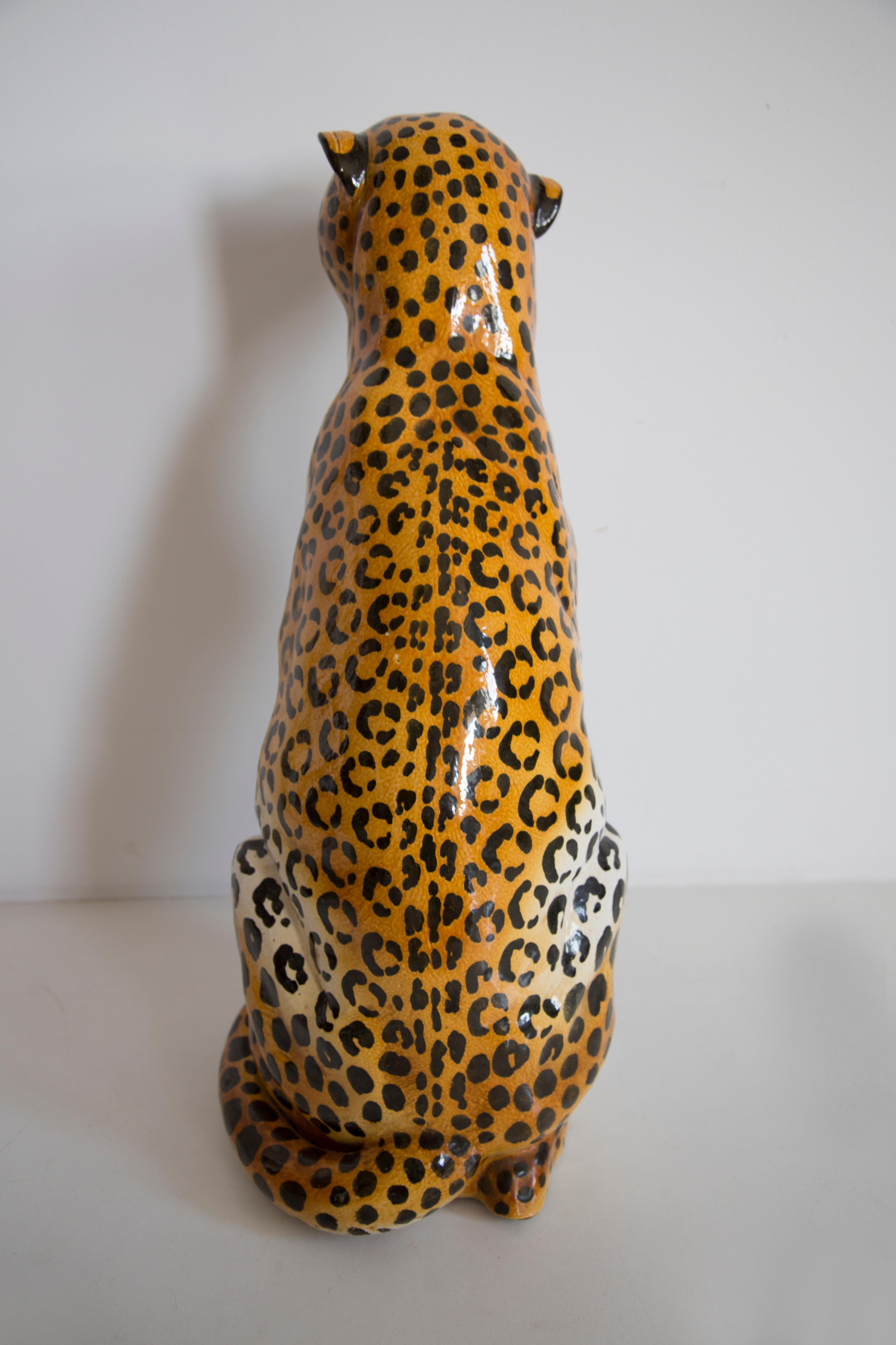XX secolo Scultura in ceramica dipinta a mano in terracotta Big Cheetah, Italia, 1960 in vendita