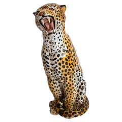 Grande guépard du milieu du siècle, sculpture en céramique terre cuite peinte à la main, Italie, années 1960