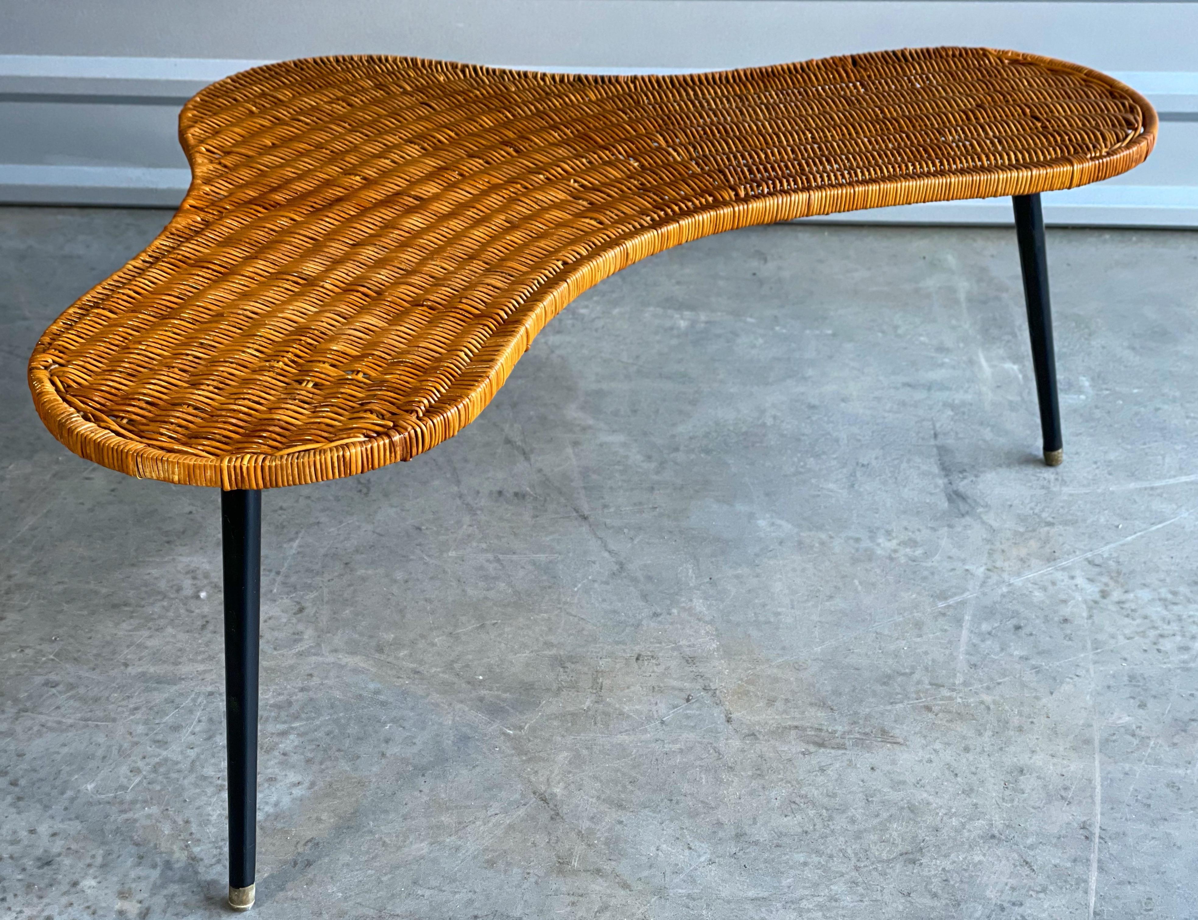 Midcentury Biomorphic Cocktail Table in Wicker and Iron, France, circa 1950's 1