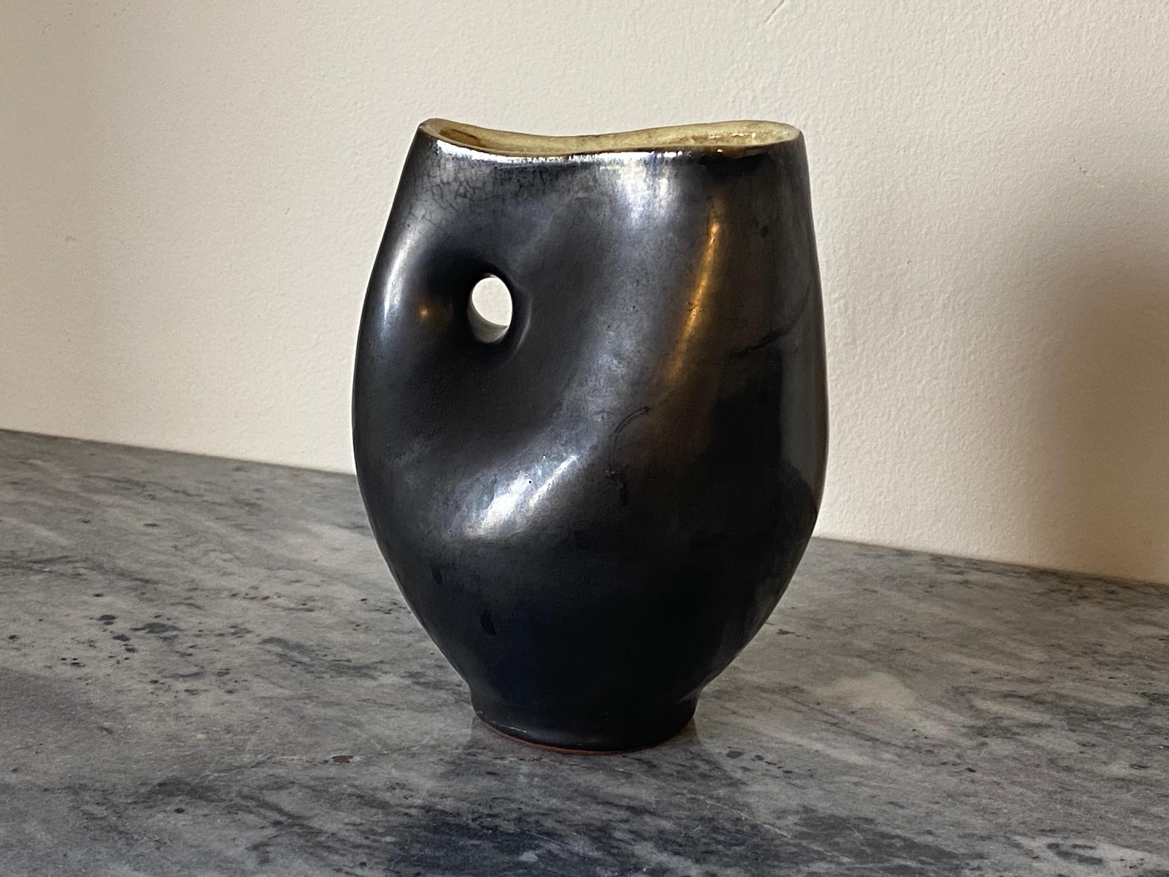 Jarrón de cerámica biomorfa de mediados de siglo, de Gerd von Stokar para Schwäbischen Majolika Al fuego en venta