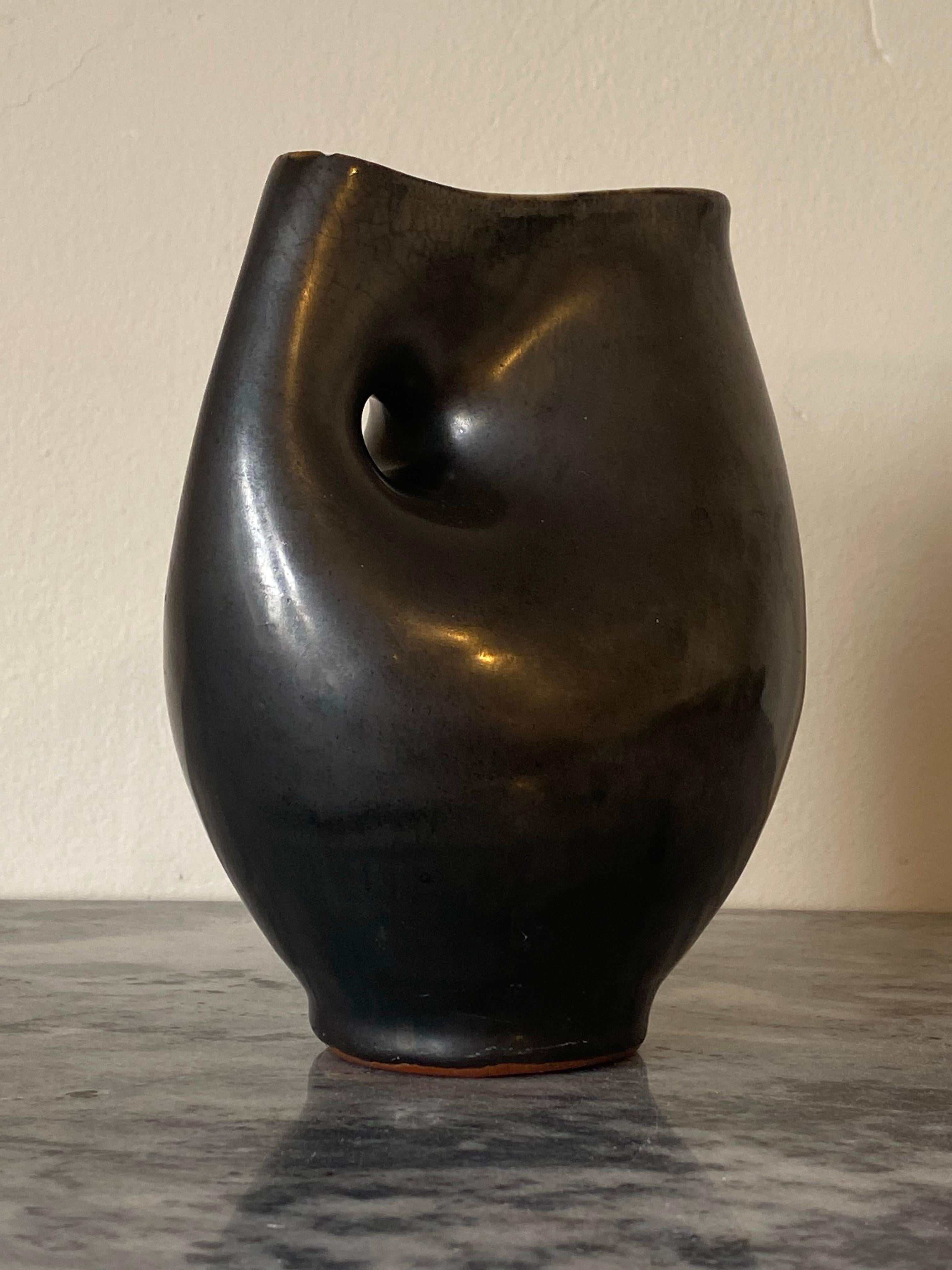 Jarrón de cerámica biomorfa de mediados de siglo, de Gerd von Stokar para Schwäbischen Majolika en Bueno estado para la venta en Southampton, NJ