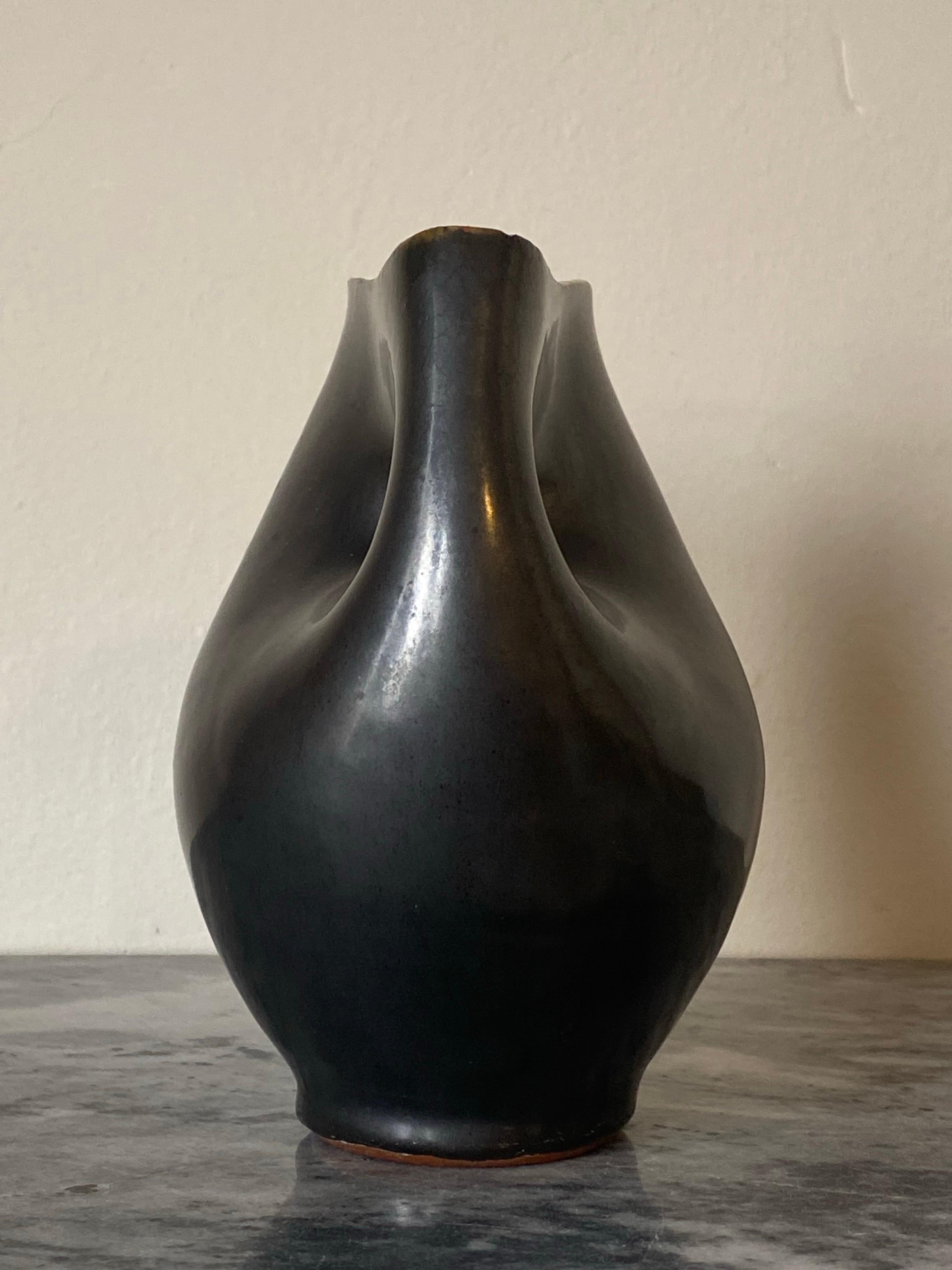 Jarrón de cerámica biomorfa de mediados de siglo, de Gerd von Stokar para Schwäbischen Majolika Cerámico en venta