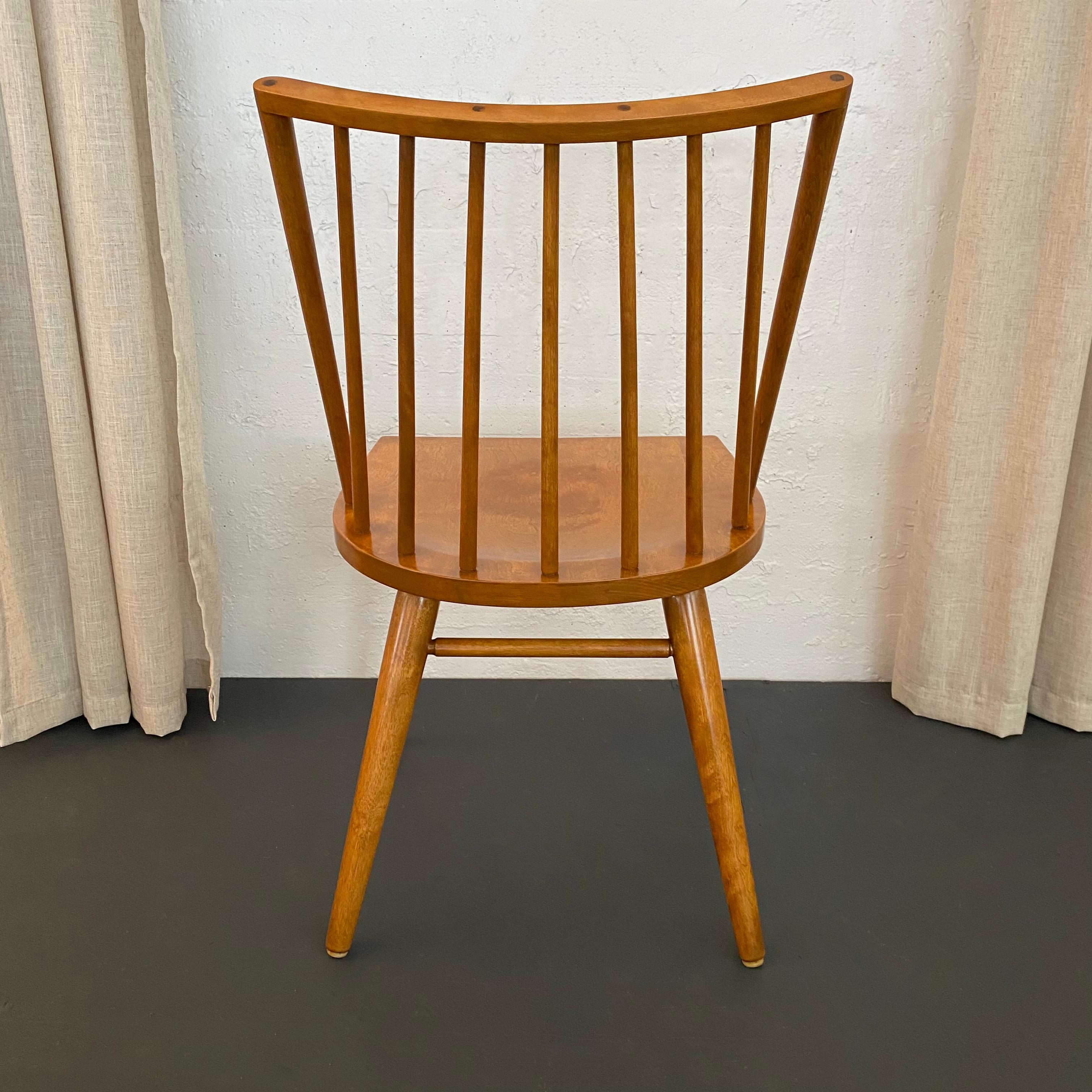 Midcentury Birch Spindle-Back Dining Chairs By Leslie Diamond For Conant Ball In Good Condition For Sale In Brooklyn, NY