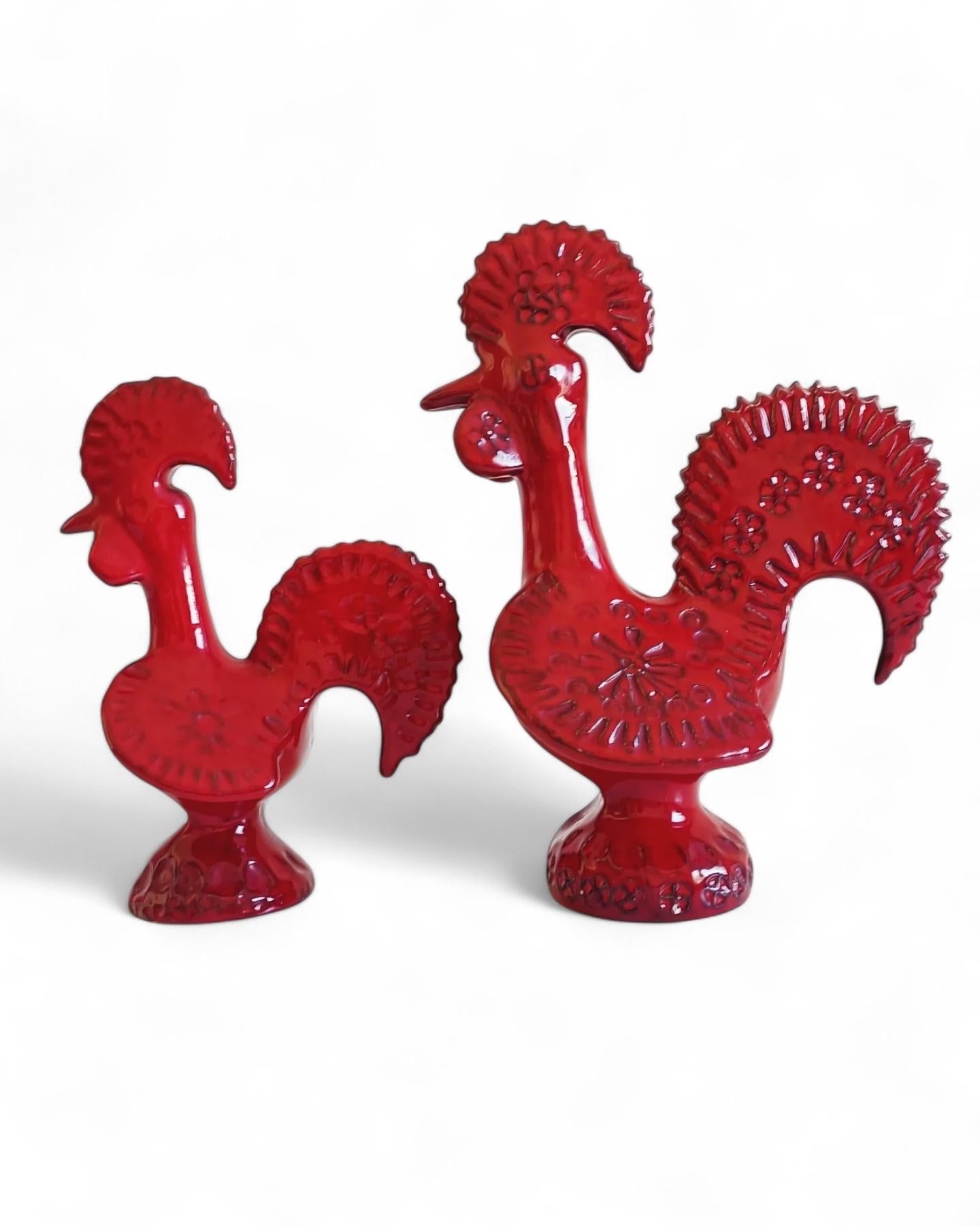 Italiano Coppia di galli in ceramica smaltata rossa del Medioevo di Bitossi Aldo Londi, Italia, anni '60 in vendita