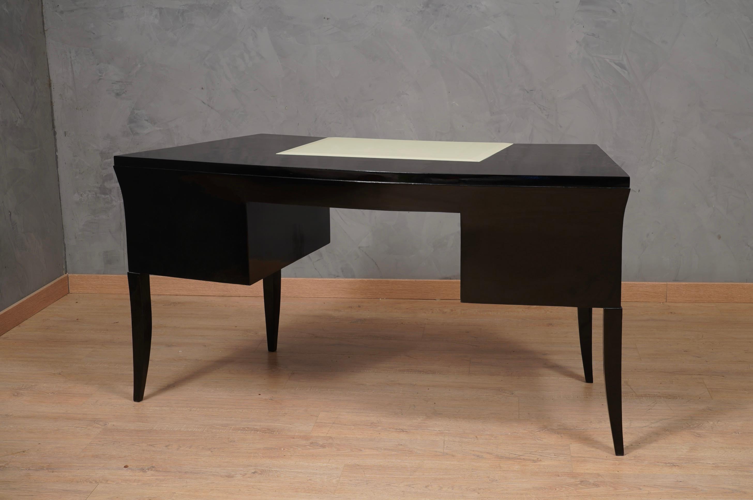 MidCentury Black and Creme Glass Desk, 1970 For Sale 5