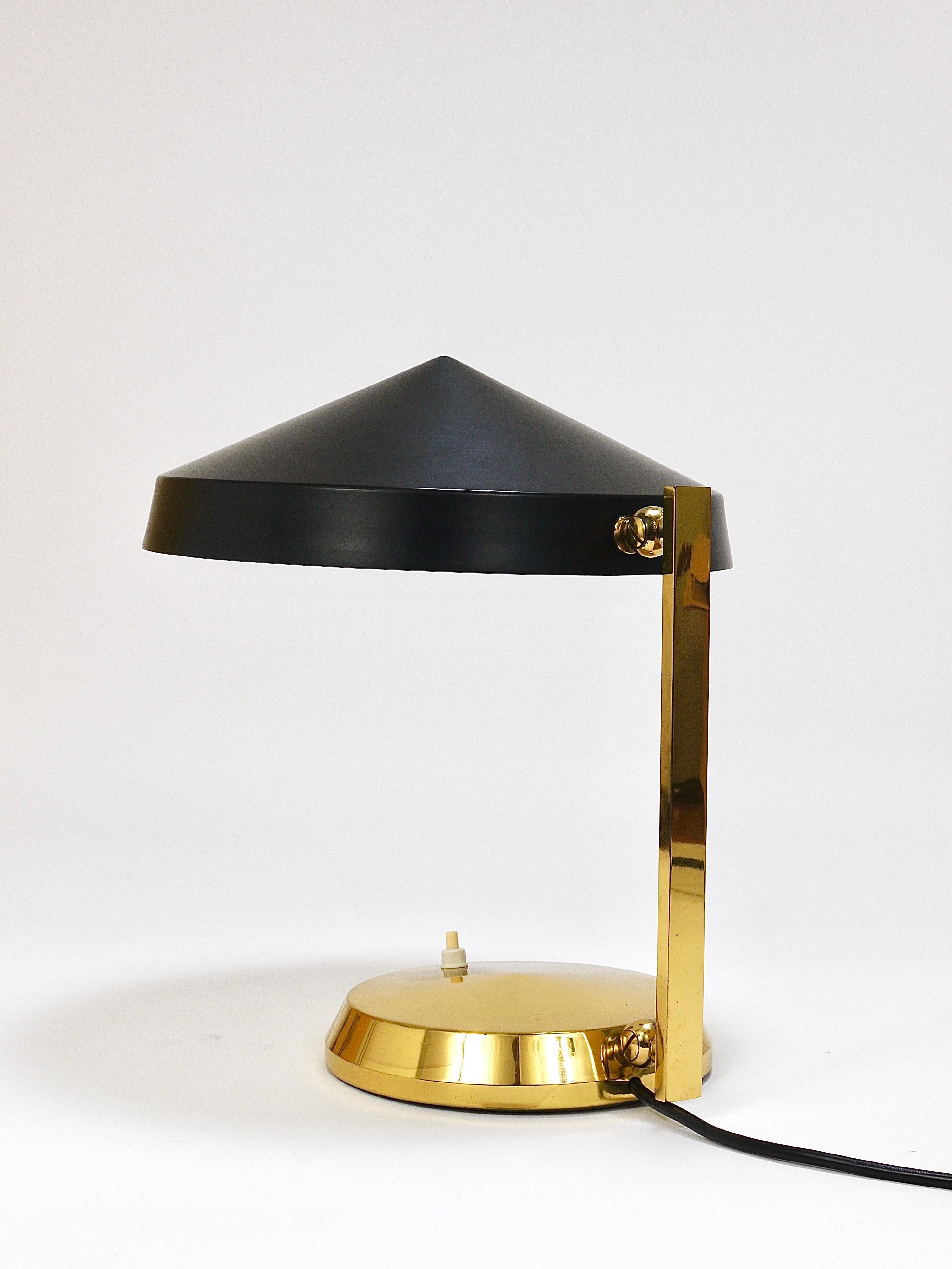 Tisch- oder Schreibtischlampe aus der Mitte des Jahrhunderts aus schwarzem Messing, Österreich, 1960er Jahre im Angebot 1