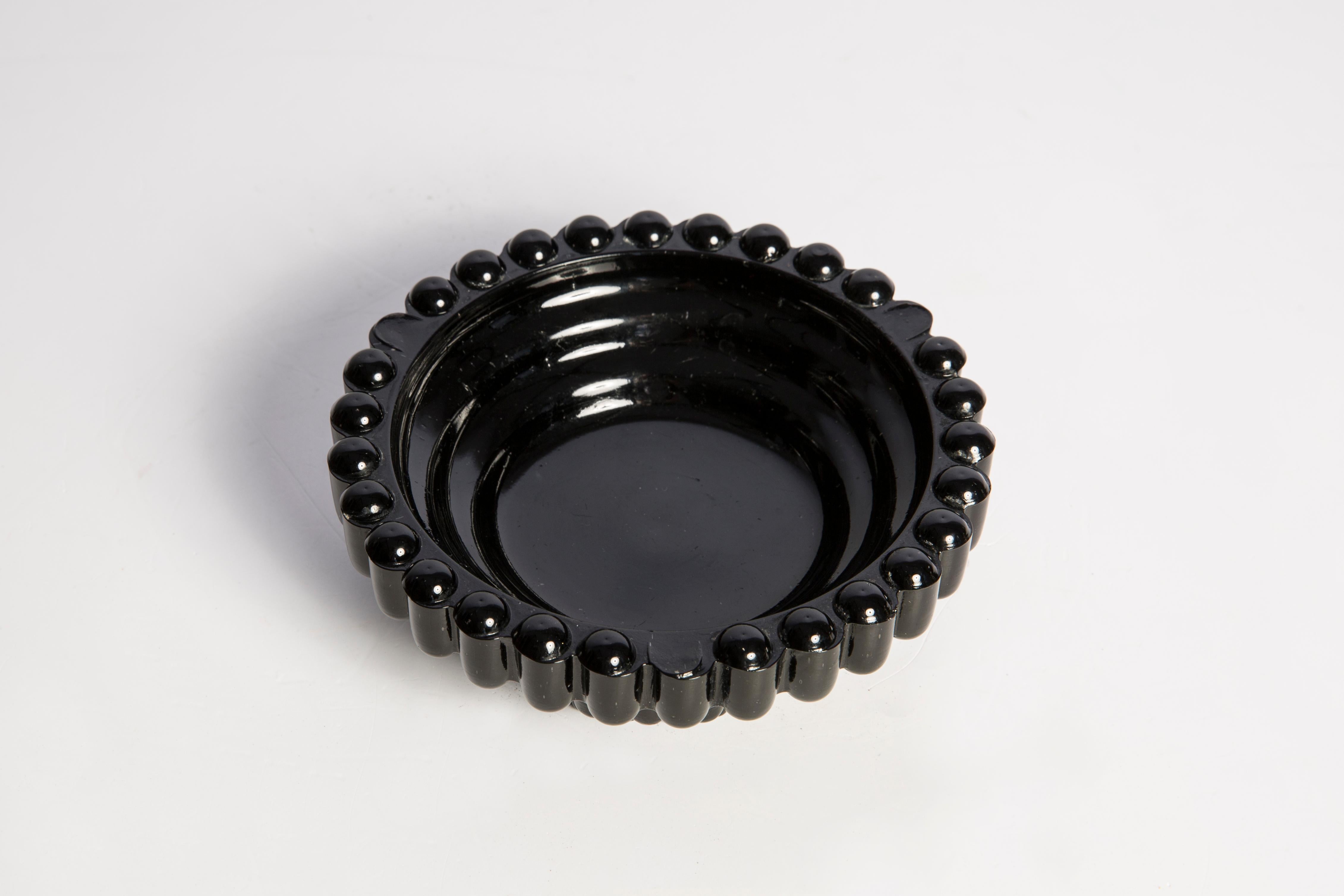 Midcentury Black Glass Bowl Ashtray Element, Czech Republic, 1970s 4