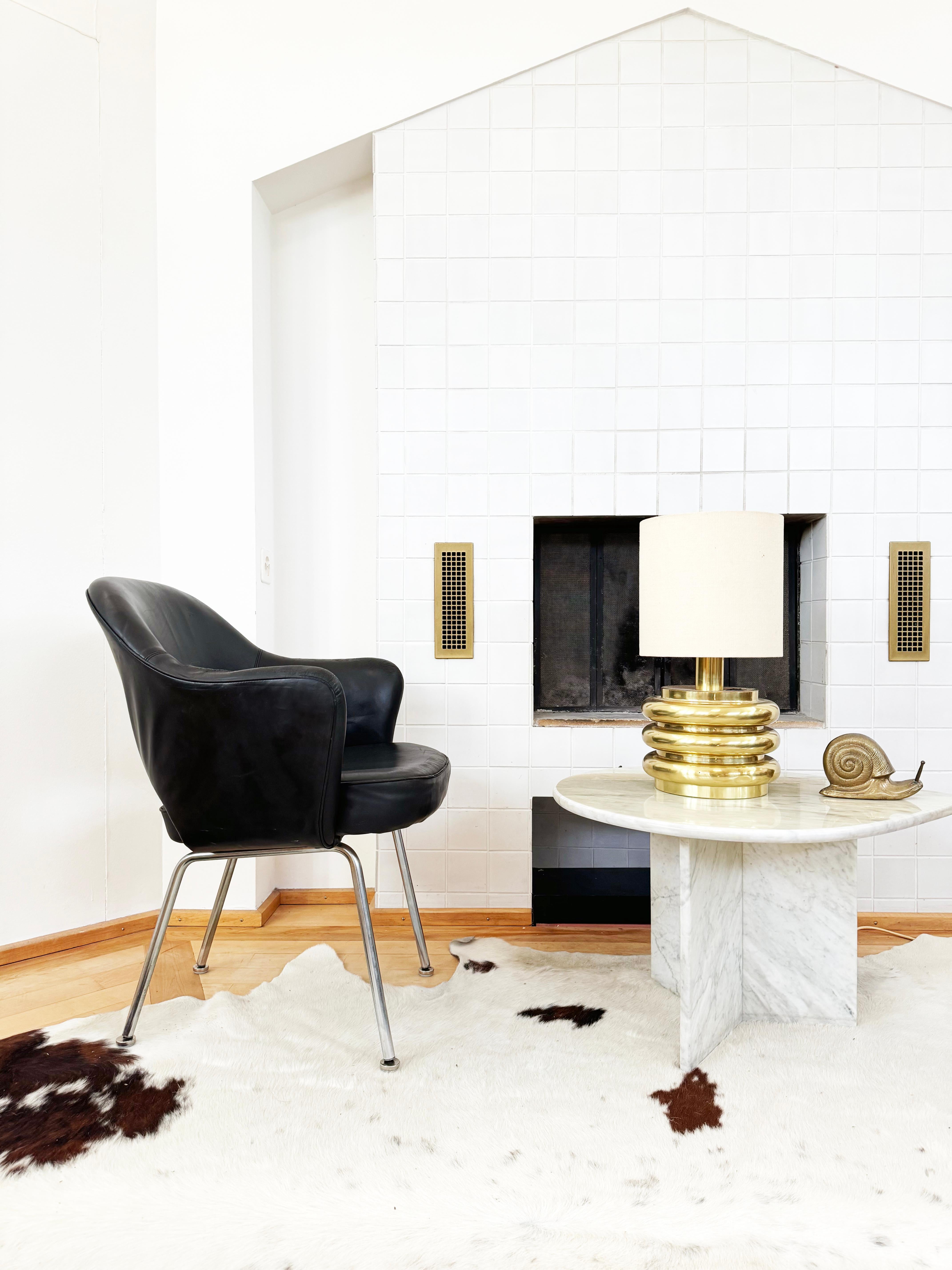 American Midcentury Black Leather 1960s Eero Saarinen Knoll Executive Armchair For Sale