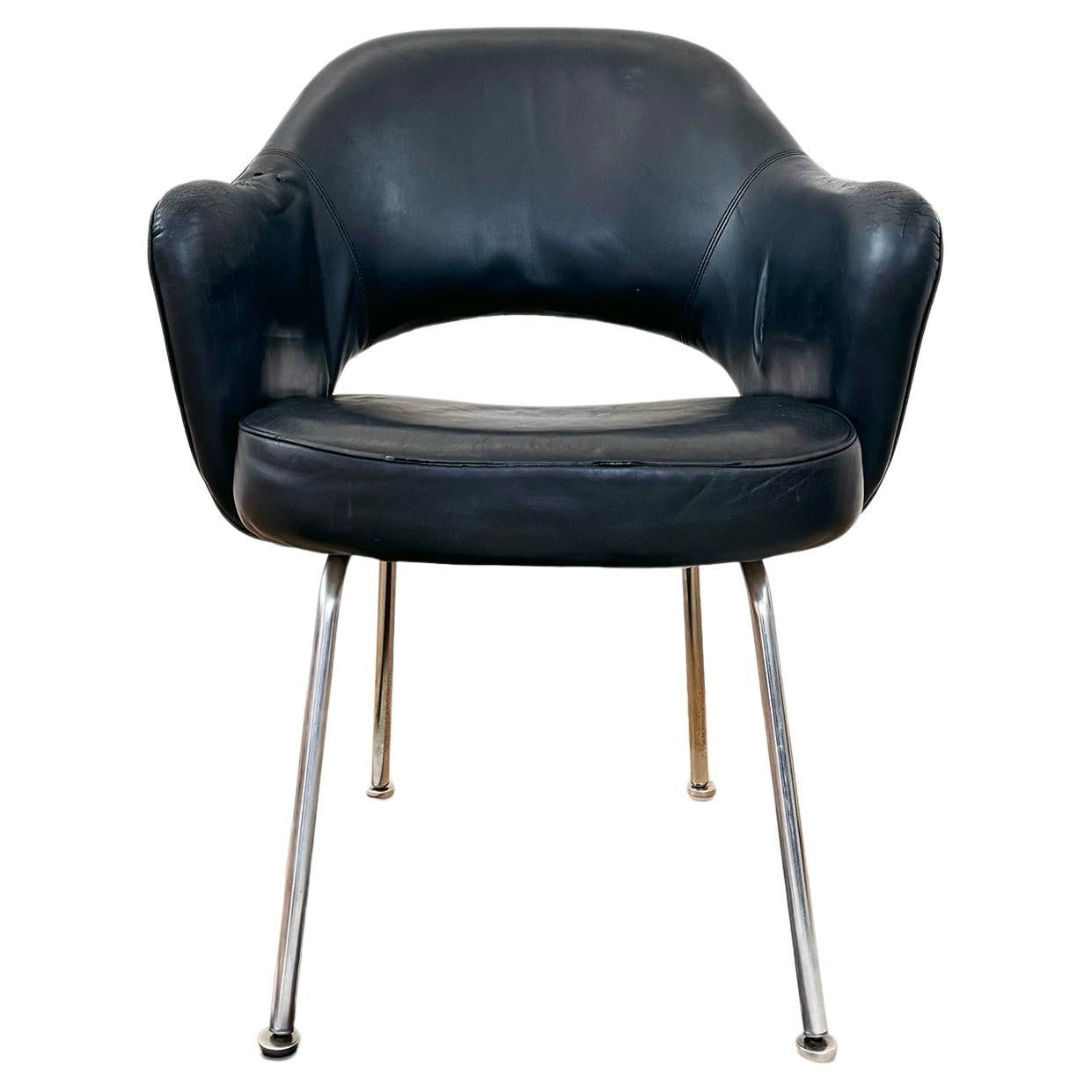 Midcentury Black Leather 1960s Eero Saarinen Knoll Executive Armchair