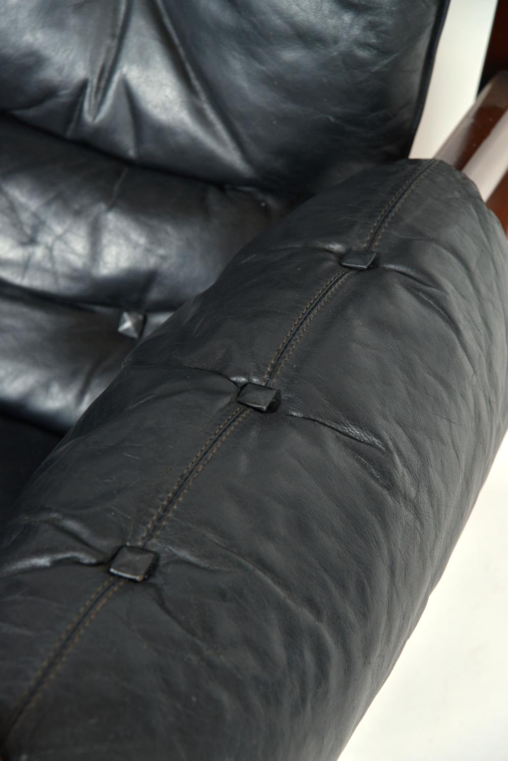 Midcentury Black Leather Samurai Arm Lounge Chair Di Luciano Frigerio Italia 1971 in vendita 1