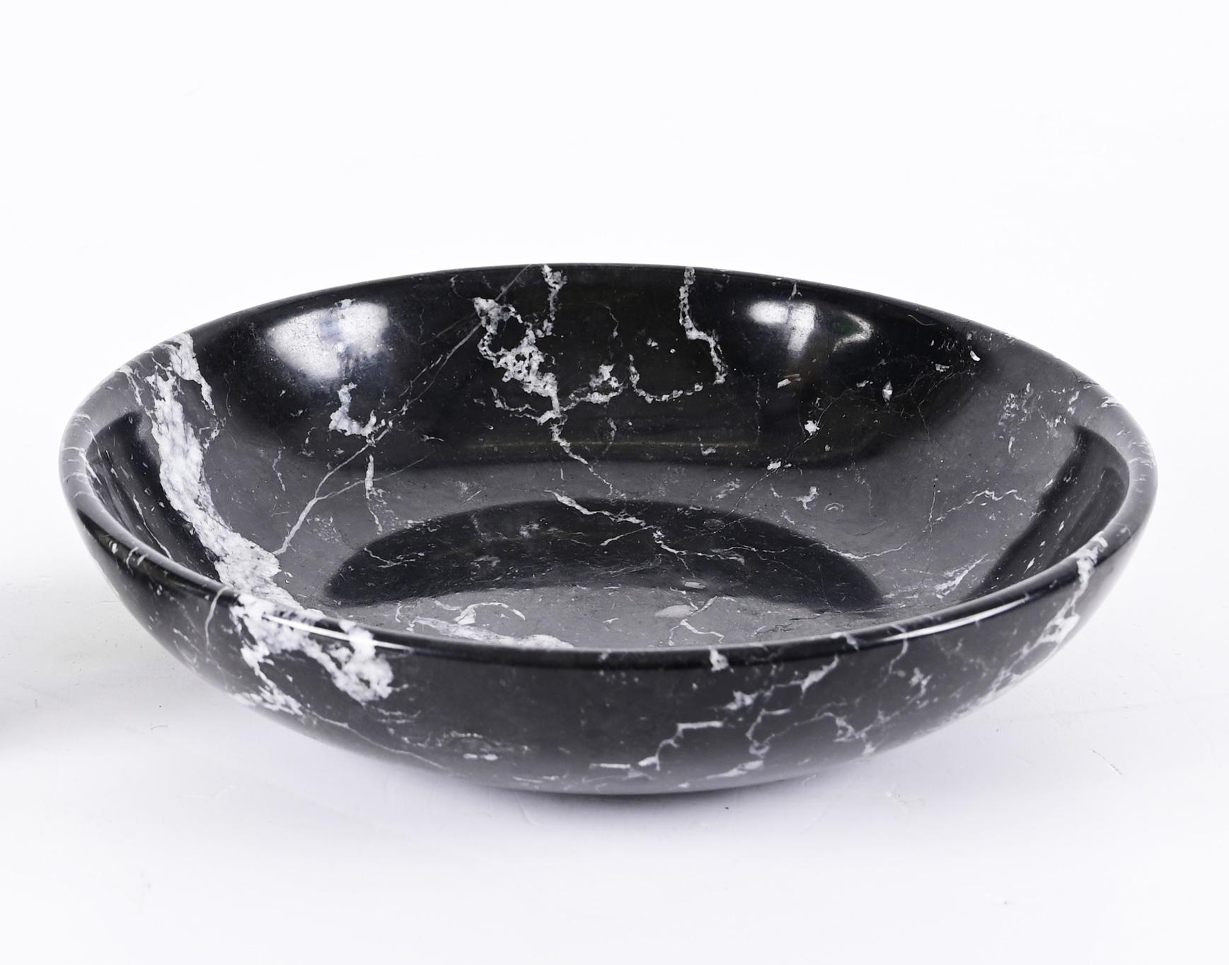 Mid-Century Modern Midcentury Black Marble with White Grains Round Italian Decorative Bowl, 1950s For Sale