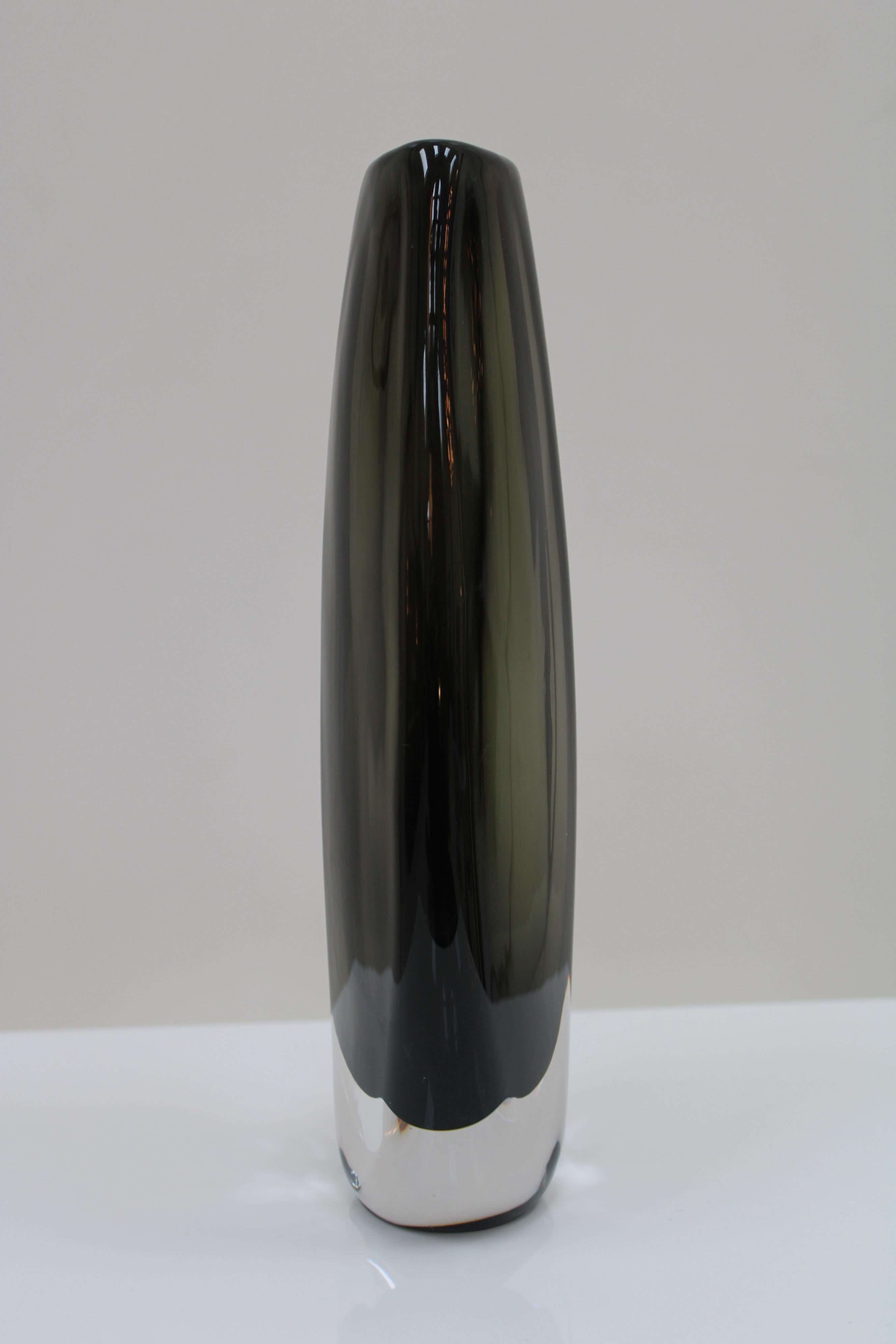 Swedish Midcentury Black Sommerso Murano Glass Vase by Nils Landberg for Orrefors 1960 For Sale
