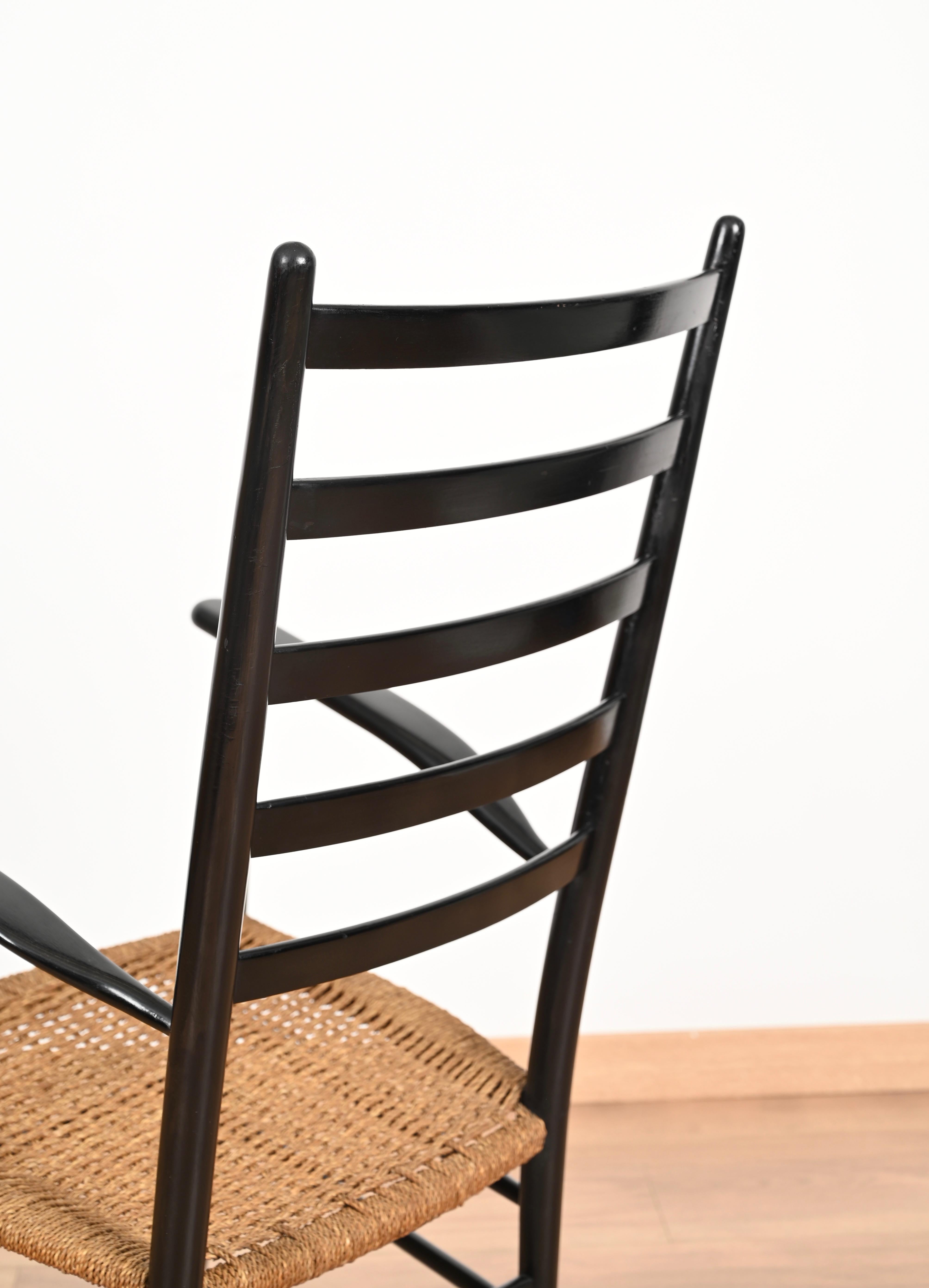 Midcentury Black Wood Chiavari Rocking Chair with Rope Seat, Italy 1950s For Sale 5