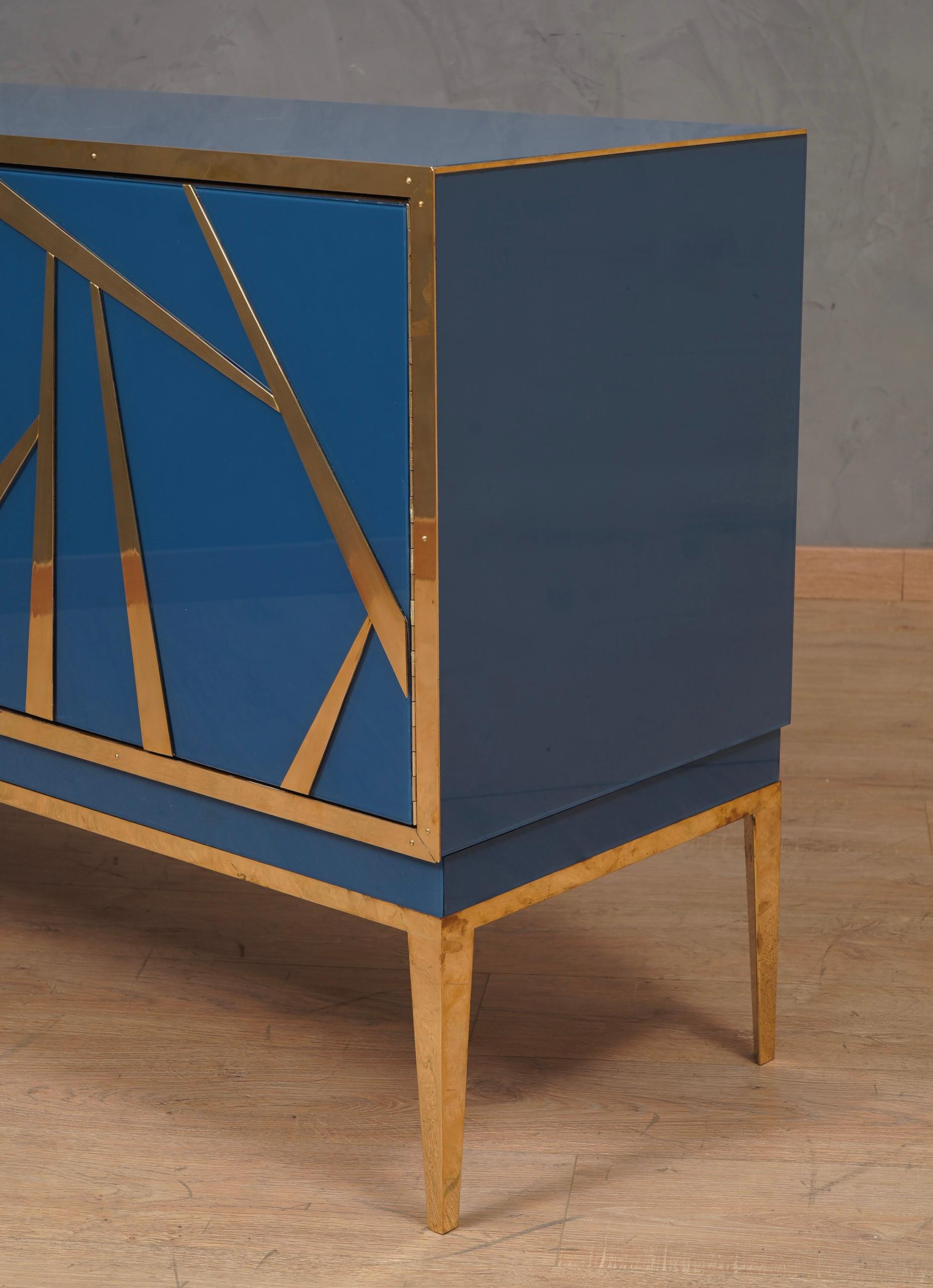 Blu Glass and Brass Italian Credenza Sideboard , 2000 In Good Condition For Sale In Rome, IT