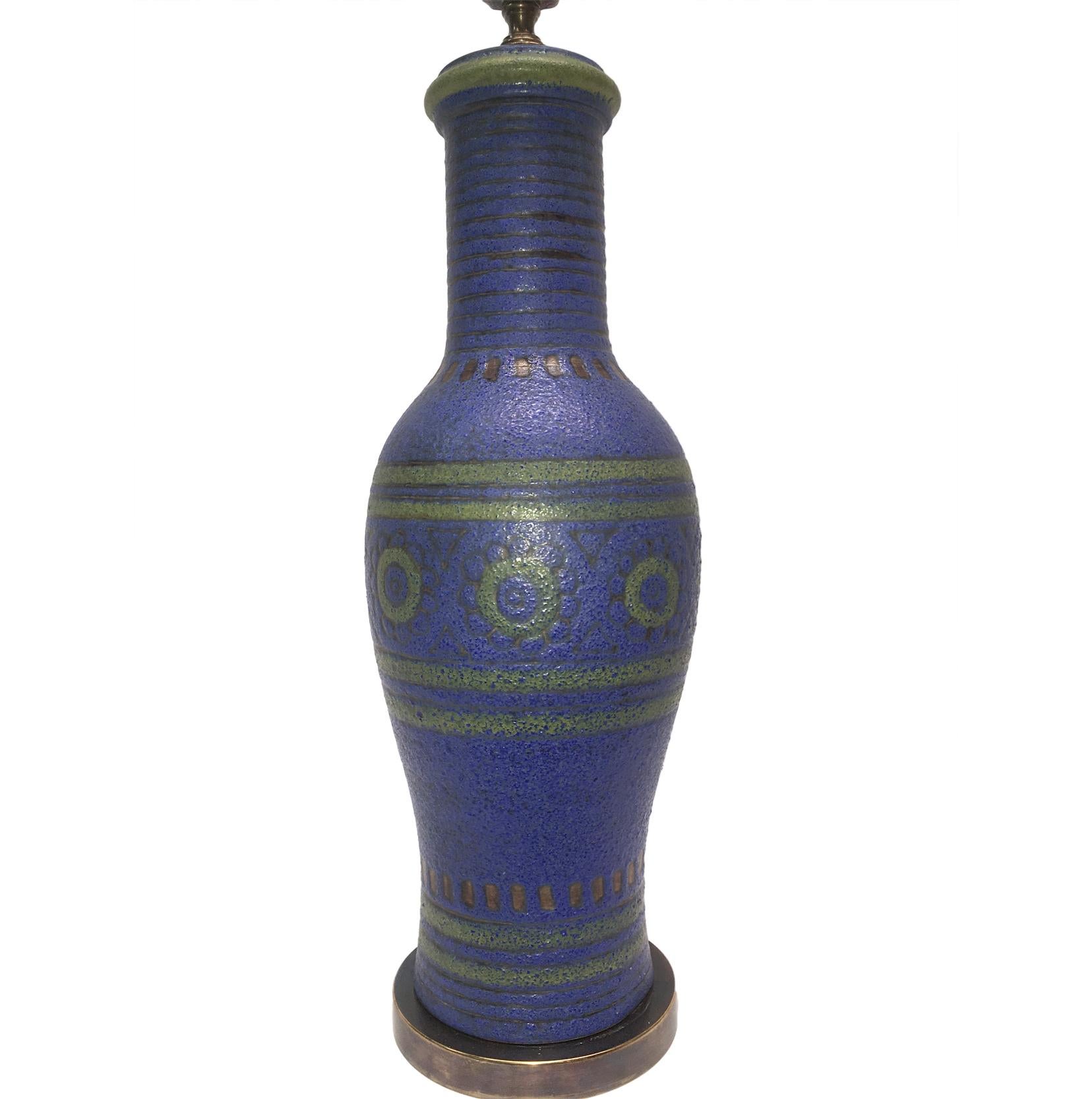 Blaue Keramik-Tischlampe aus der Jahrhundertmitte (Mitte des 20. Jahrhunderts) im Angebot