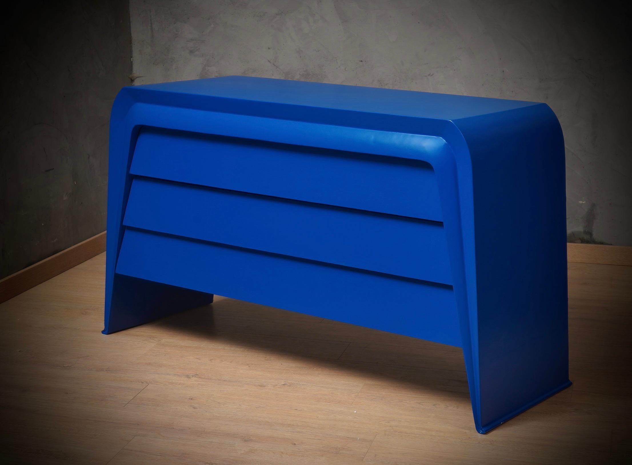 Mid-Century moderno Cassettiera italiana in pelle di capra blu del MidCentury, 1990 in vendita