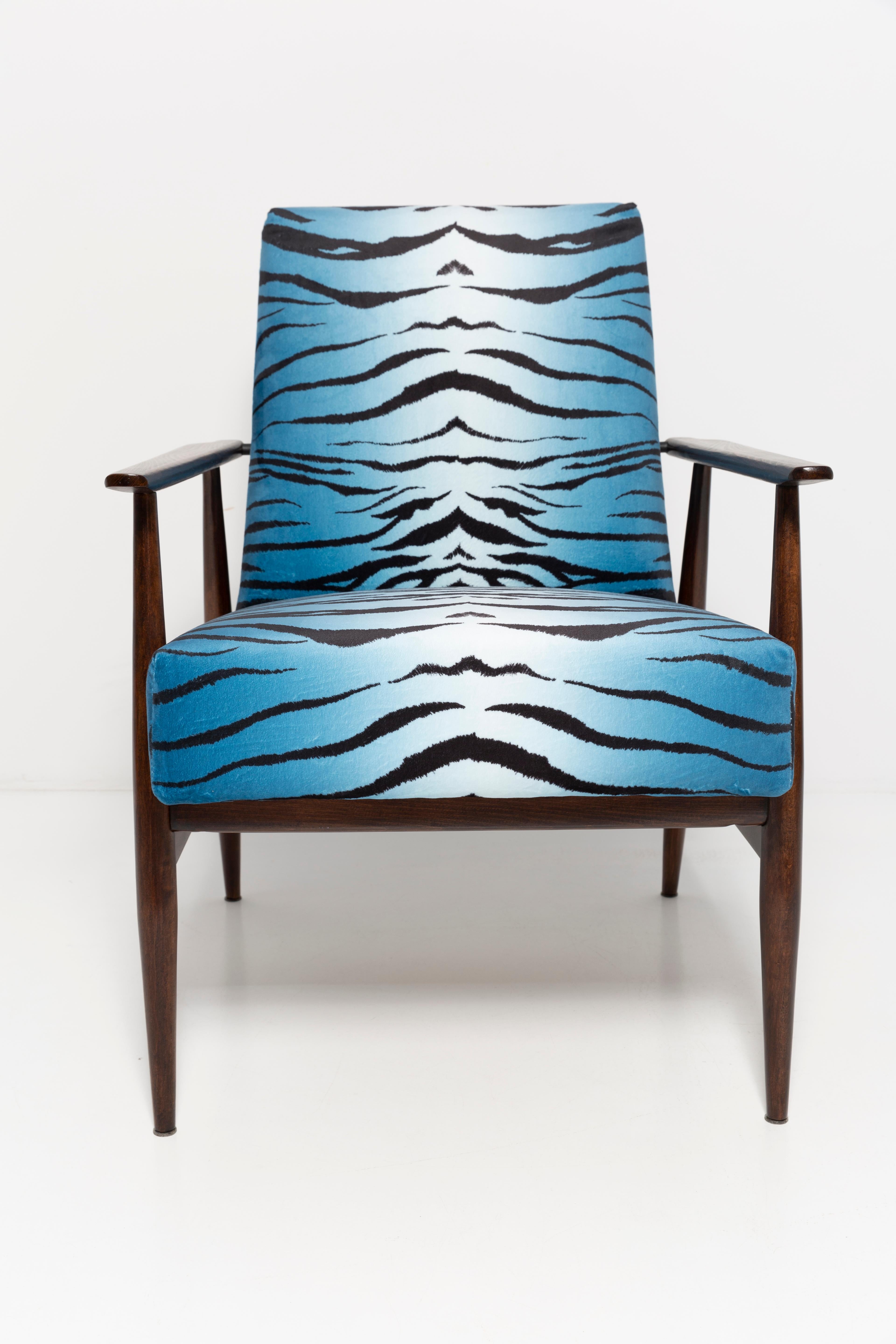Hand-Crafted Mid-Century Blue Zebra Print Velvet Dante Armchair, H. Lis, 1960s For Sale