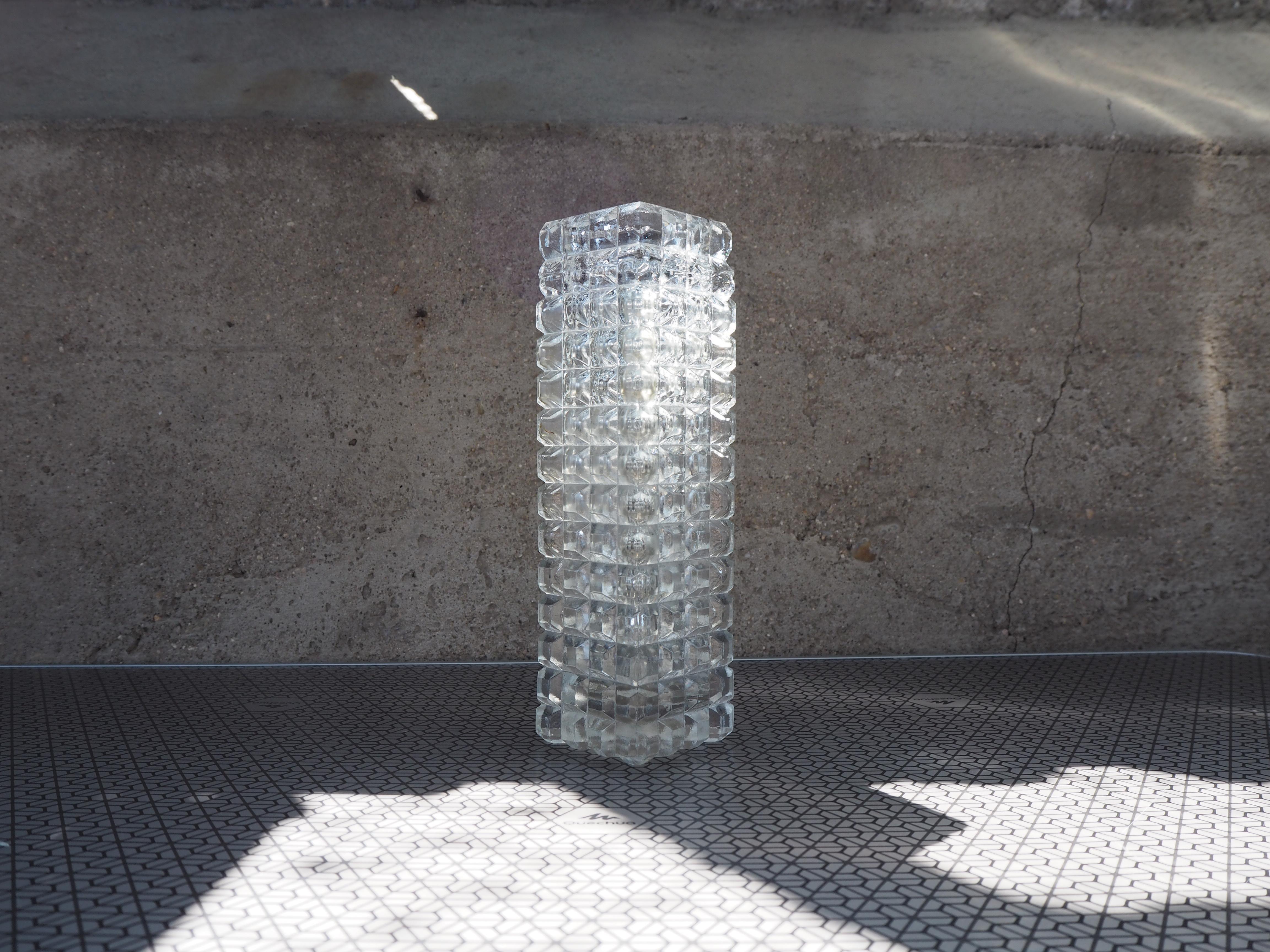 Made from glass
good original condition
for flowers or candels
