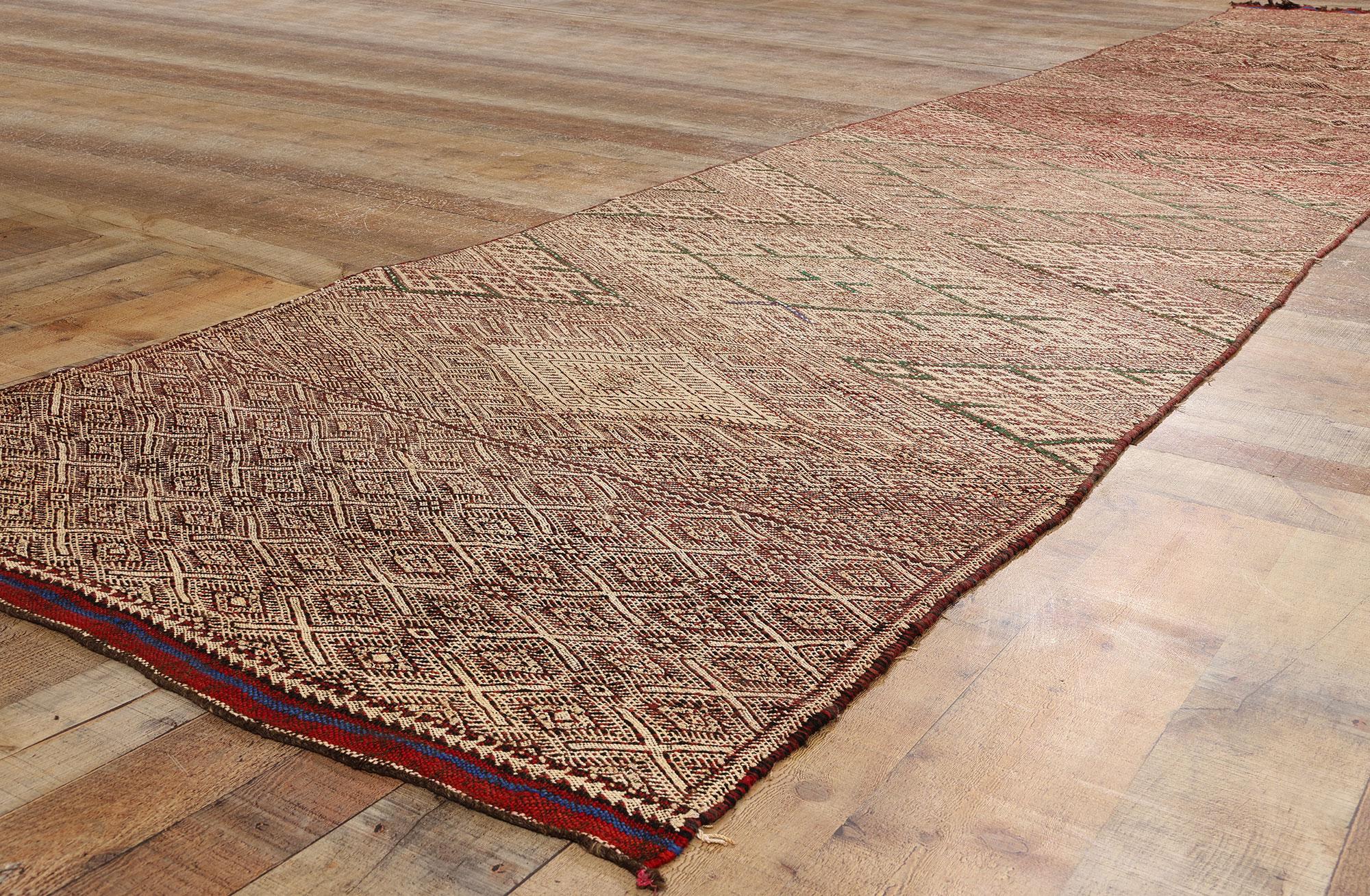 Midcentury Bohemian Vintage Marokkanisch Zemmour Kilim Berber Teppich, 03'04 x 17'06 (Moderne der Mitte des Jahrhunderts) im Angebot