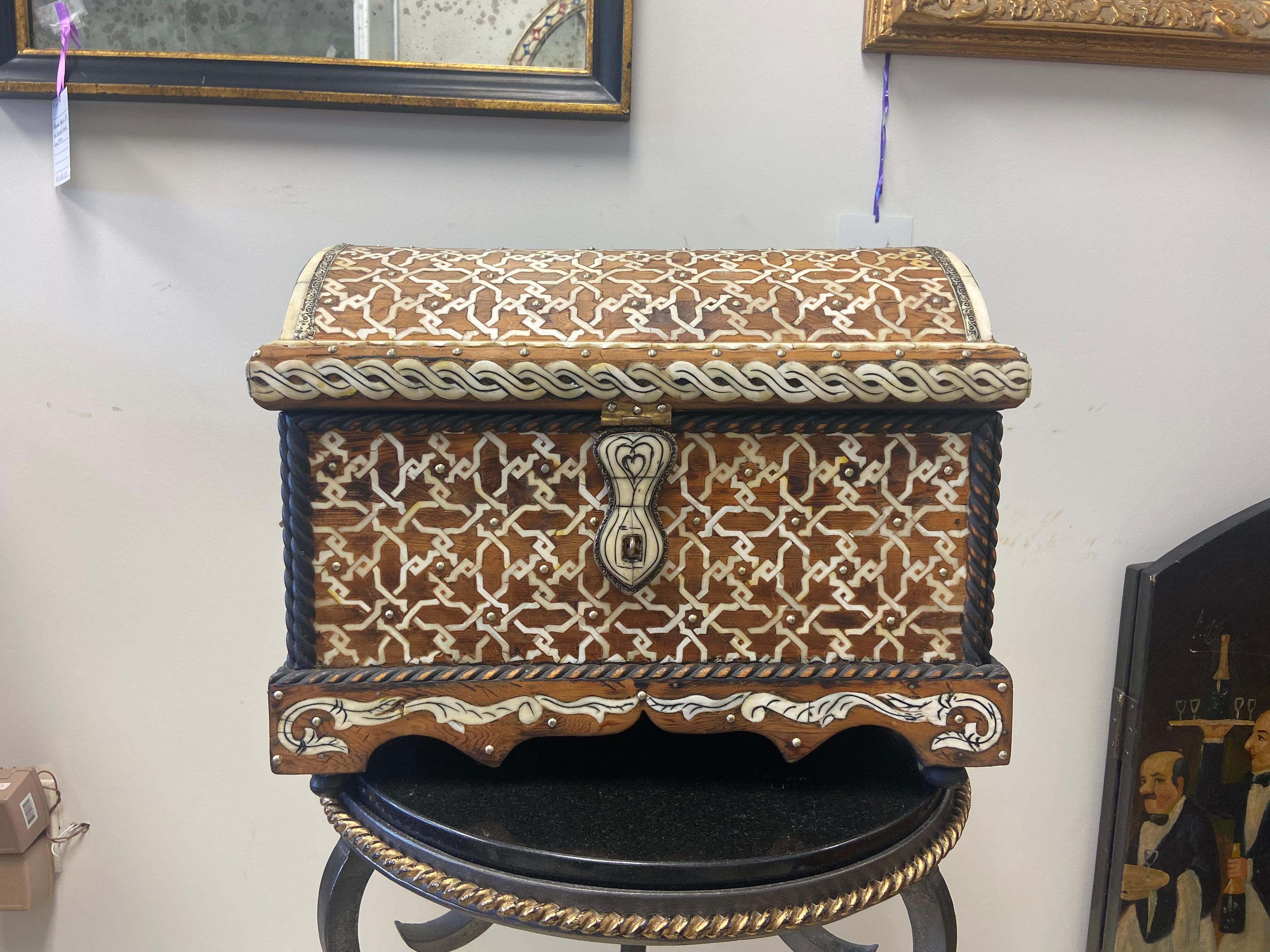 Midcentury bone inlaid chest box or jewelry casket mesmerizing decorative patterns and extraordinary sculptural and design details provide this authentic handcrafted Moroccan chest with an enduring sense of beauty. Generously crafted from beechwood