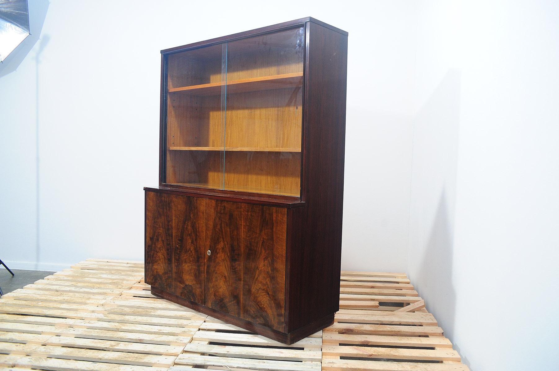 Midcentury bookcase by Setona, 1950´s, Czechoslovakia For Sale 5