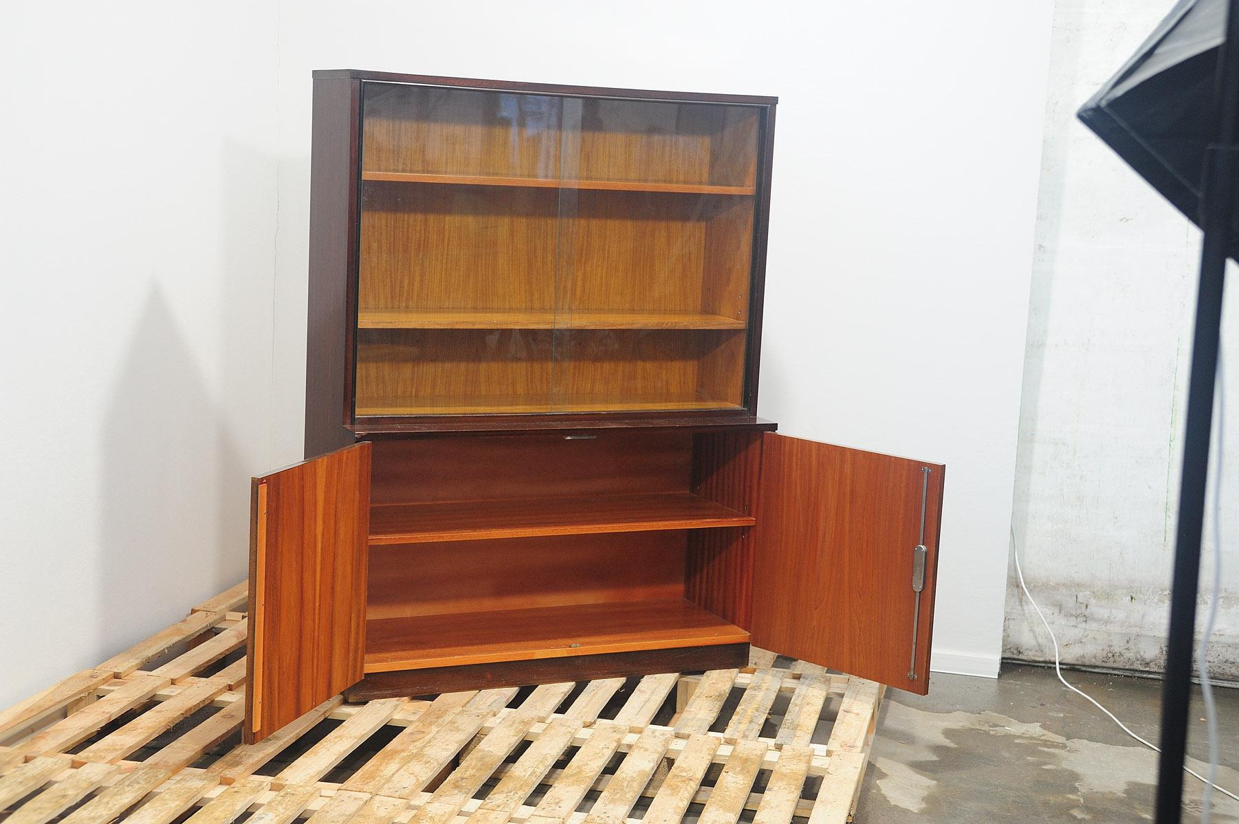 Midcentury bookcase by Setona, 1950´s, Czechoslovakia For Sale 12