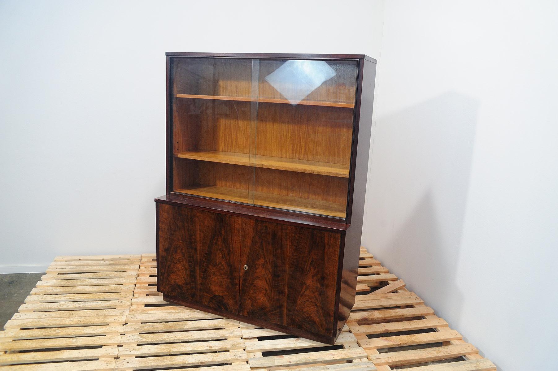 Veneer Midcentury bookcase by Setona, 1950´s, Czechoslovakia For Sale