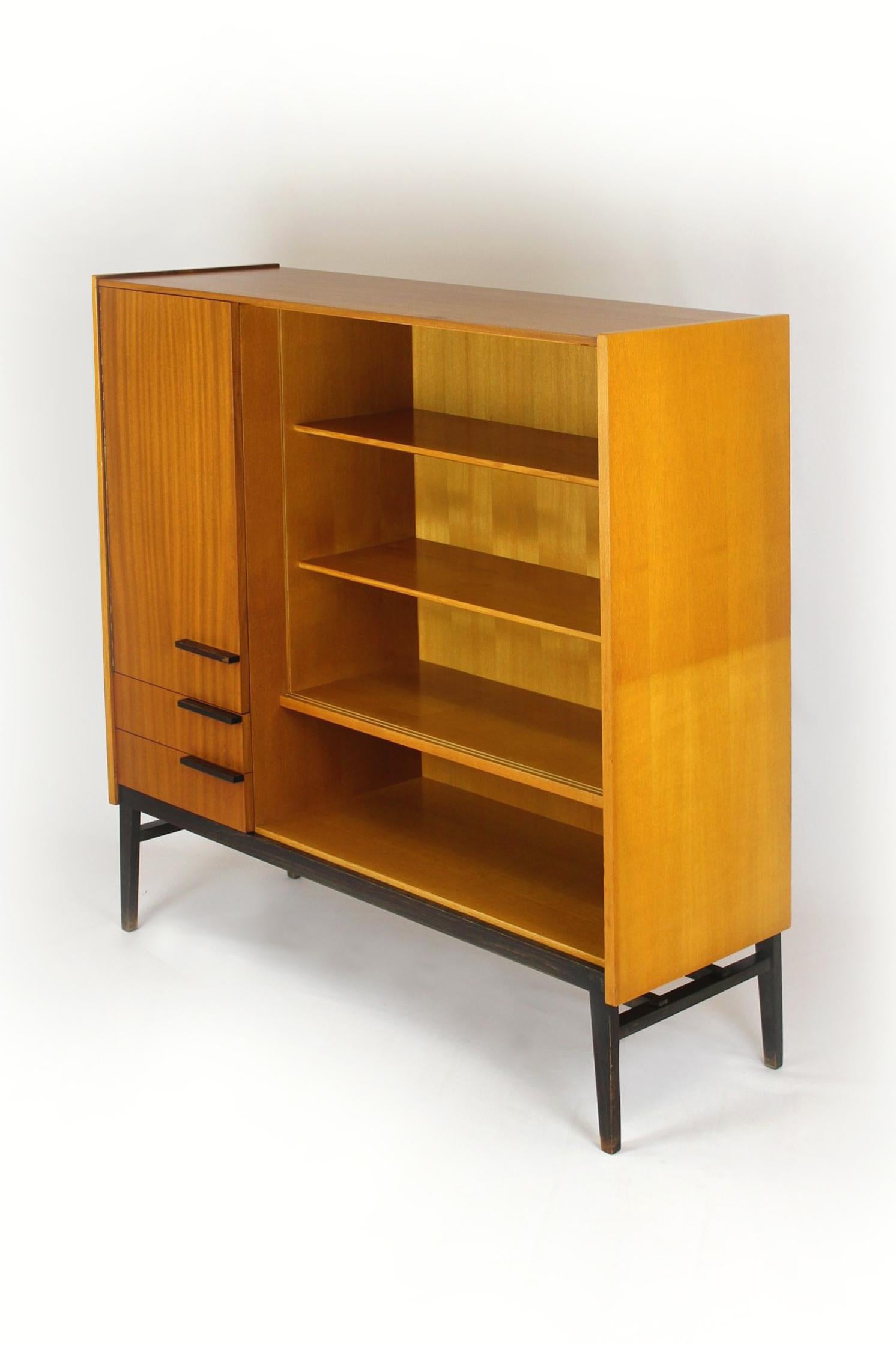 Midcentury Bookcase from Up Zavody, 1970 For Sale 7