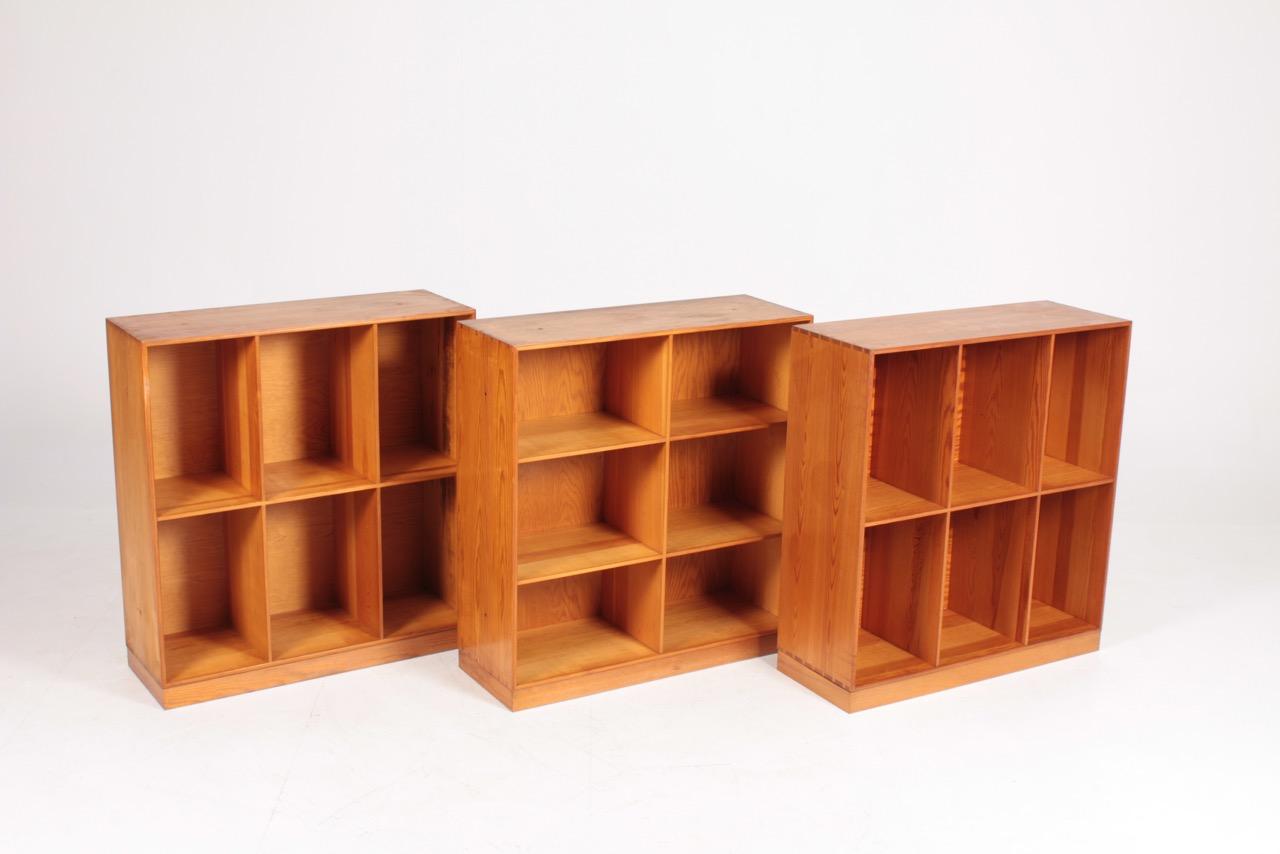 Midcentury Bookcases in Pine by Mogens Koch, Danish Design 1950s In Good Condition In Lejre, DK