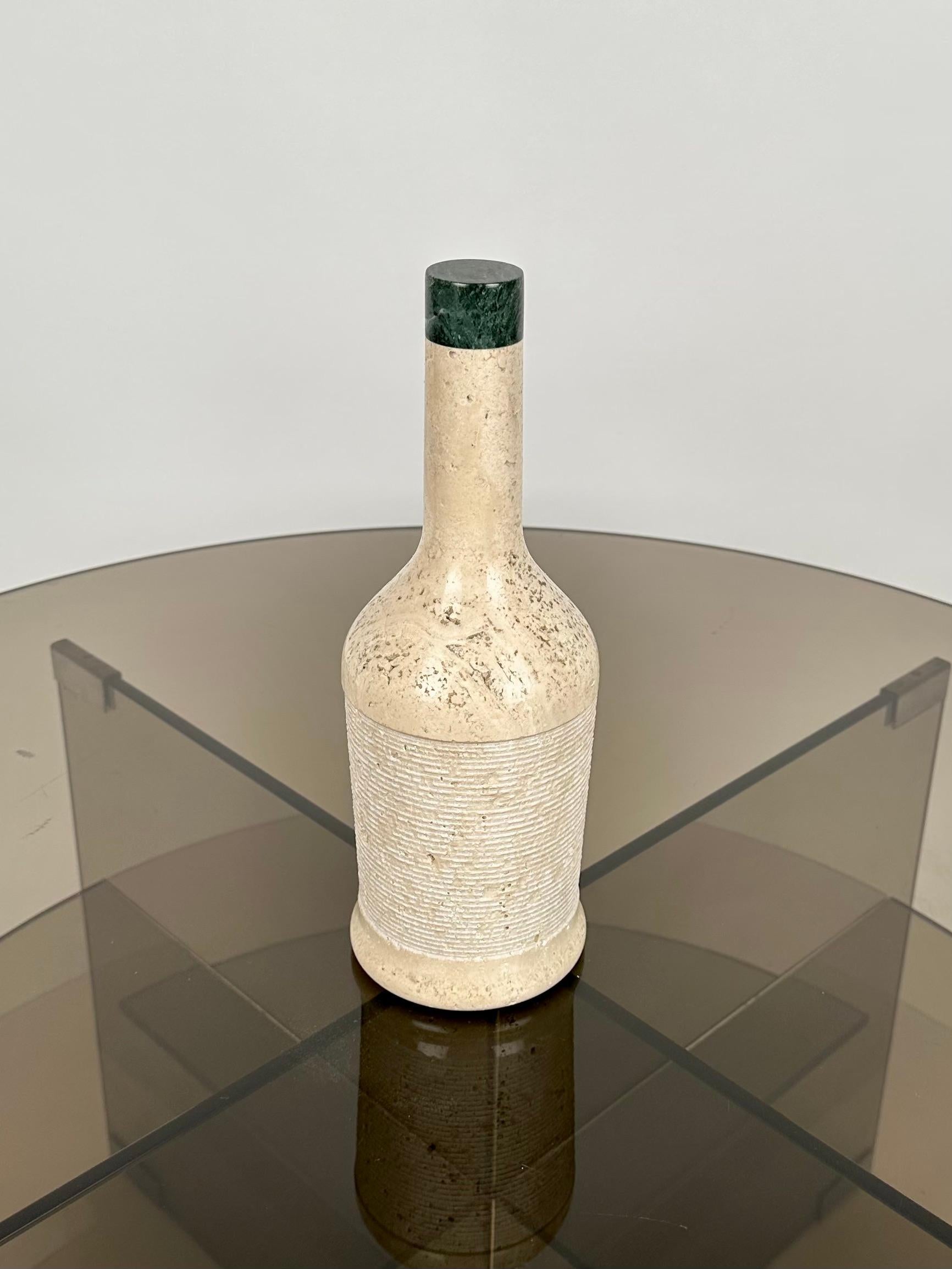 Flaschenförmige Skulptur aus Travertin aus der Mitte des Jahrhunderts, Italien, 1970er Jahre im Angebot 2