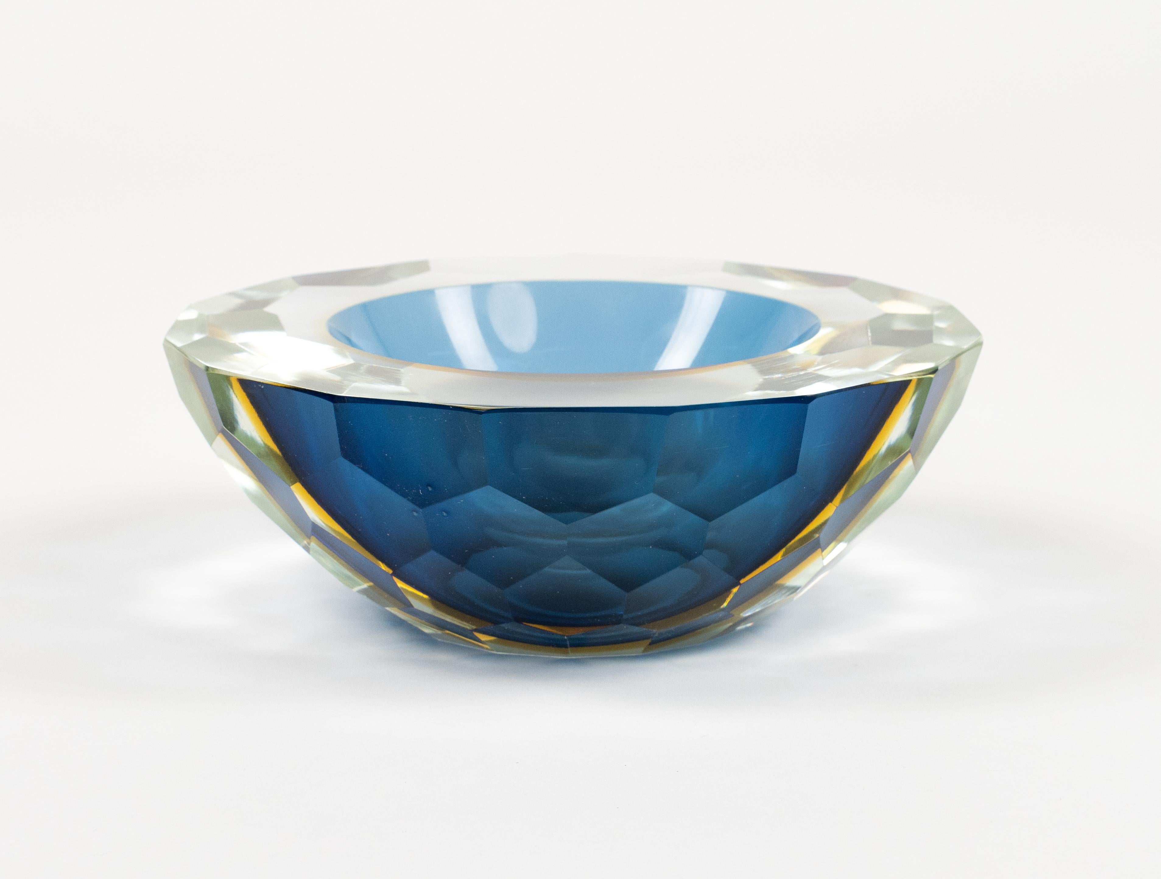 Mid-Century Modern Midcentury Bowl Murano Glass Sommerso by Alessandro Mandruzzato, Italy 1970s For Sale