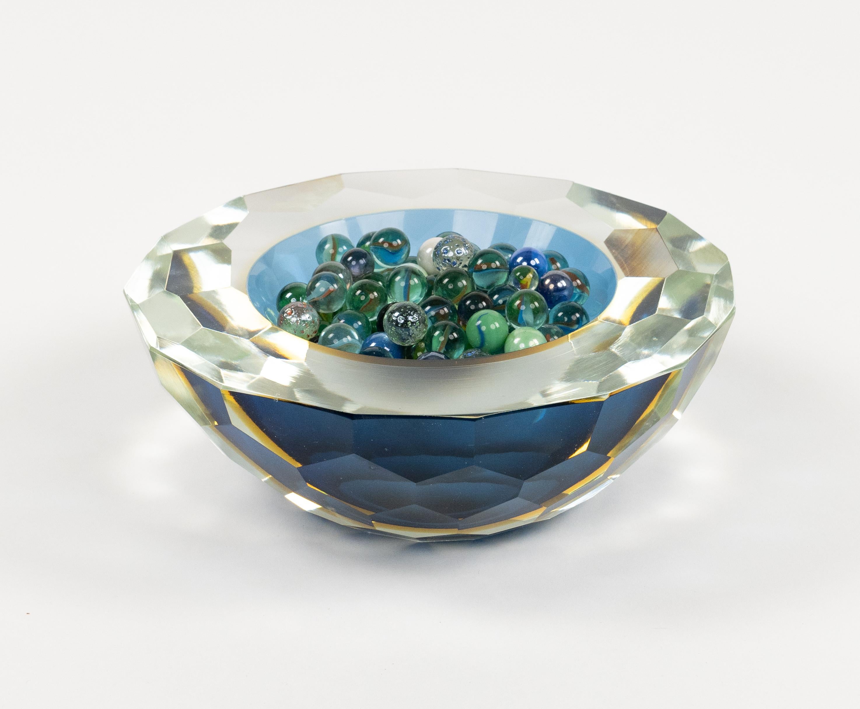 Midcentury Bowl Murano Glass Sommerso by Alessandro Mandruzzato, Italy 1970s For Sale 3