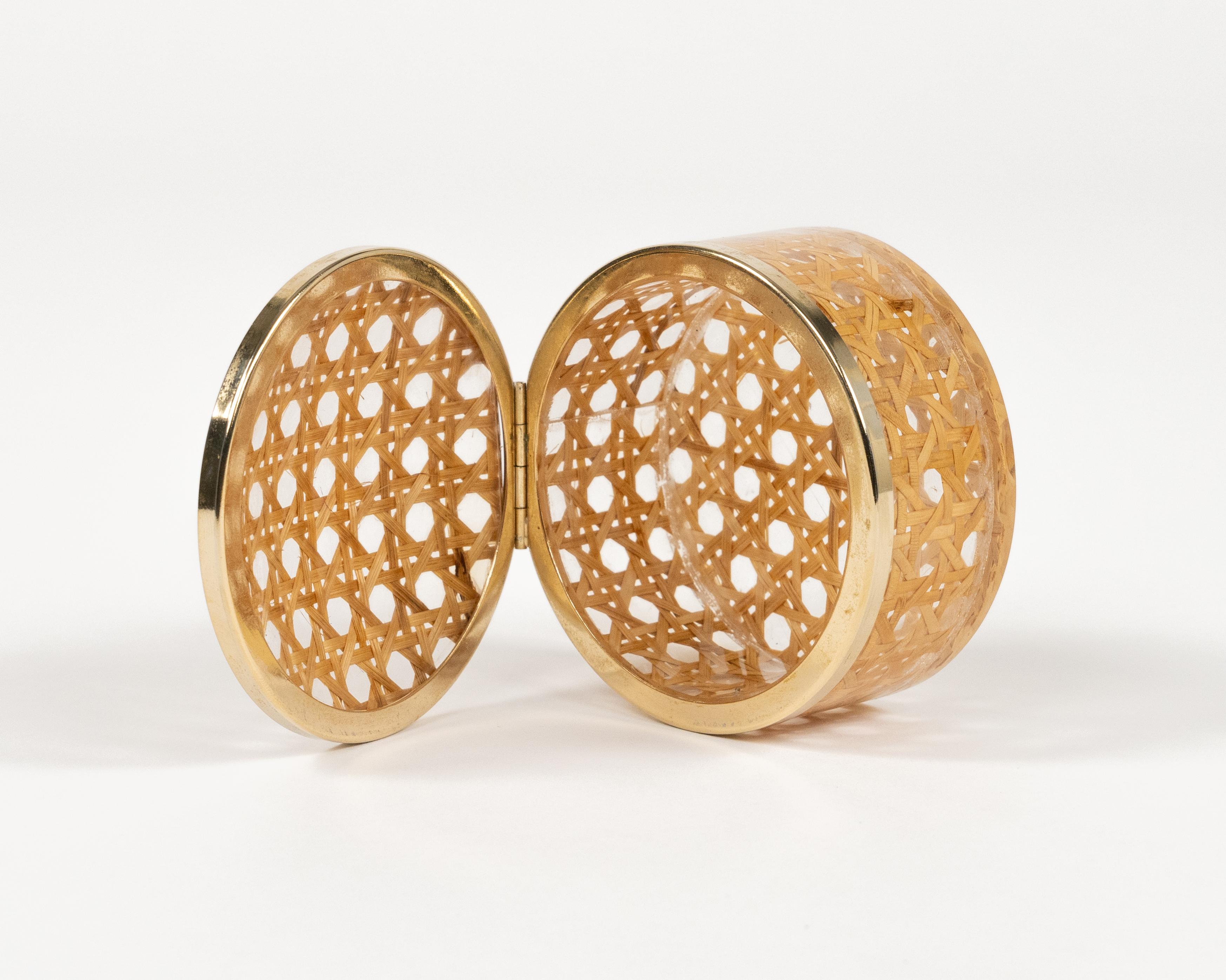 Scatola del Medioevo in lucite, rattan e ottone in stile Christian Dior, Italia anni '70 in vendita 5