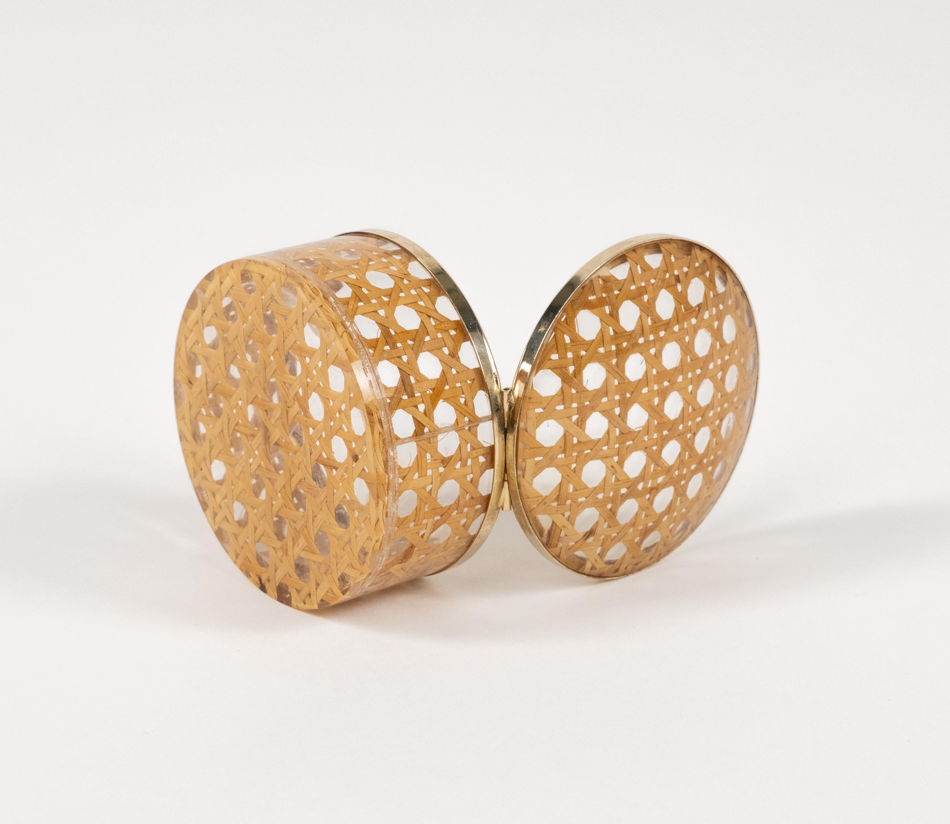 Scatola del Medioevo in lucite, rattan e ottone in stile Christian Dior, Italia anni '70 in vendita 6