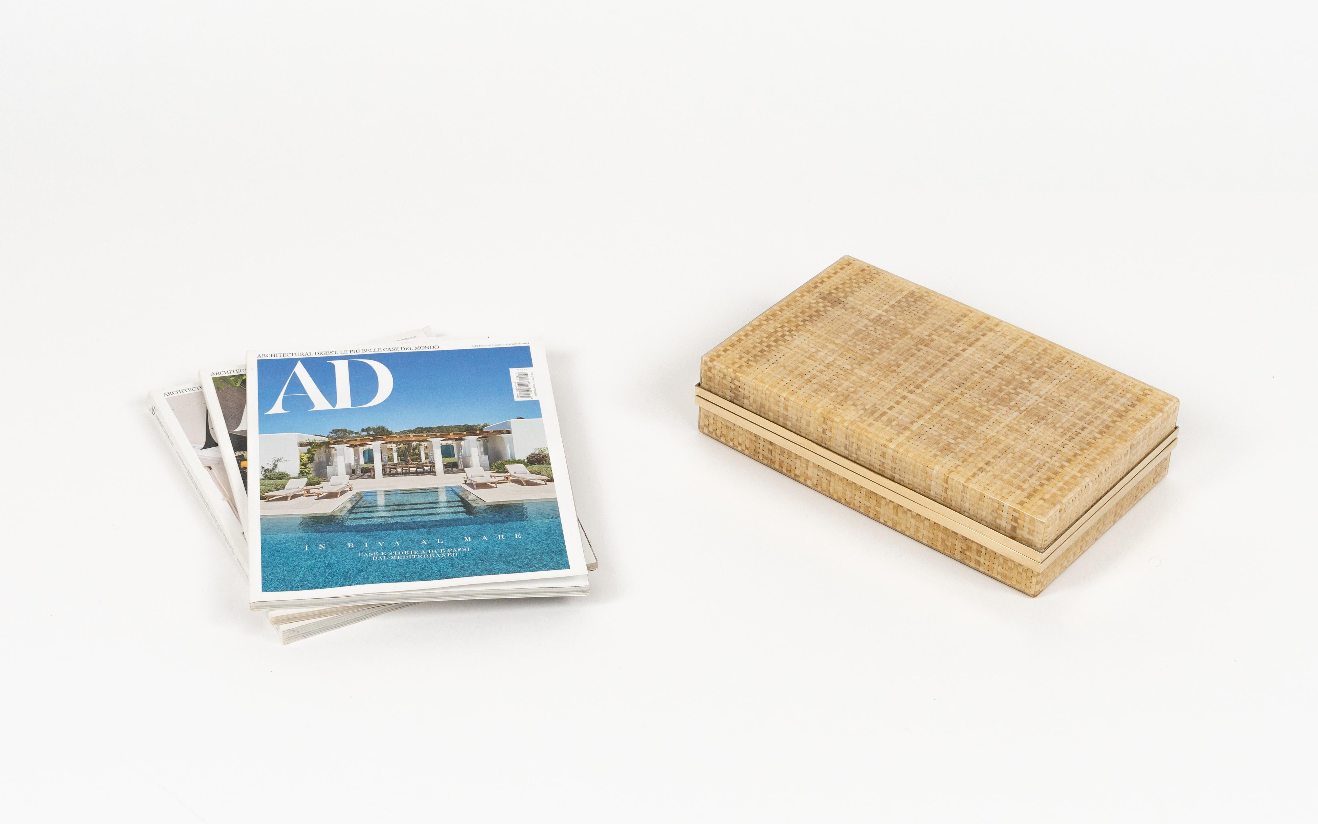 Midcentury Box aus Lucite, Weide und Messing im Stil von Christian Dior, Italien 1970er im Angebot 5