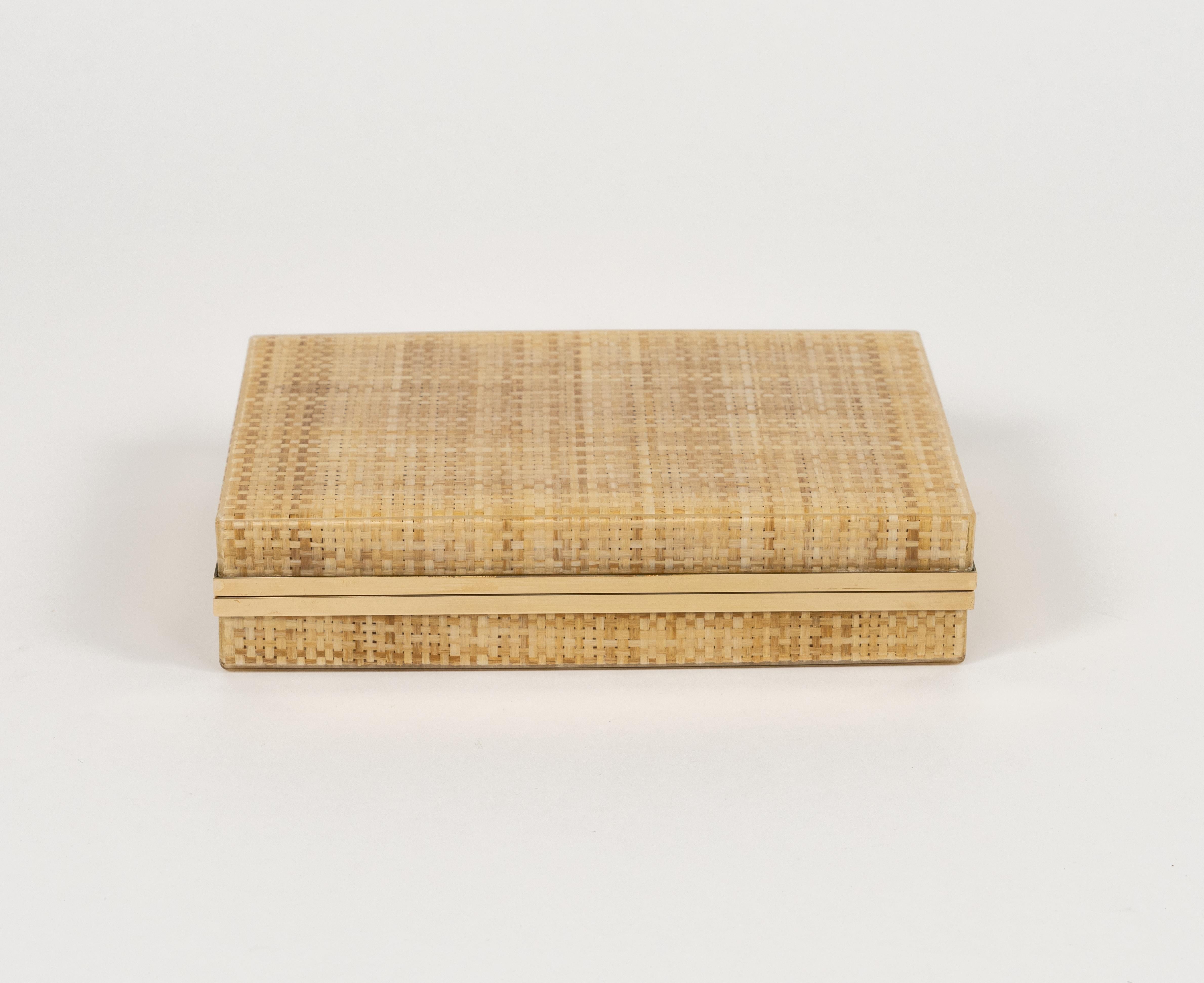 Midcentury Box aus Lucite, Weide und Messing im Stil von Christian Dior, Italien 1970er im Angebot 7