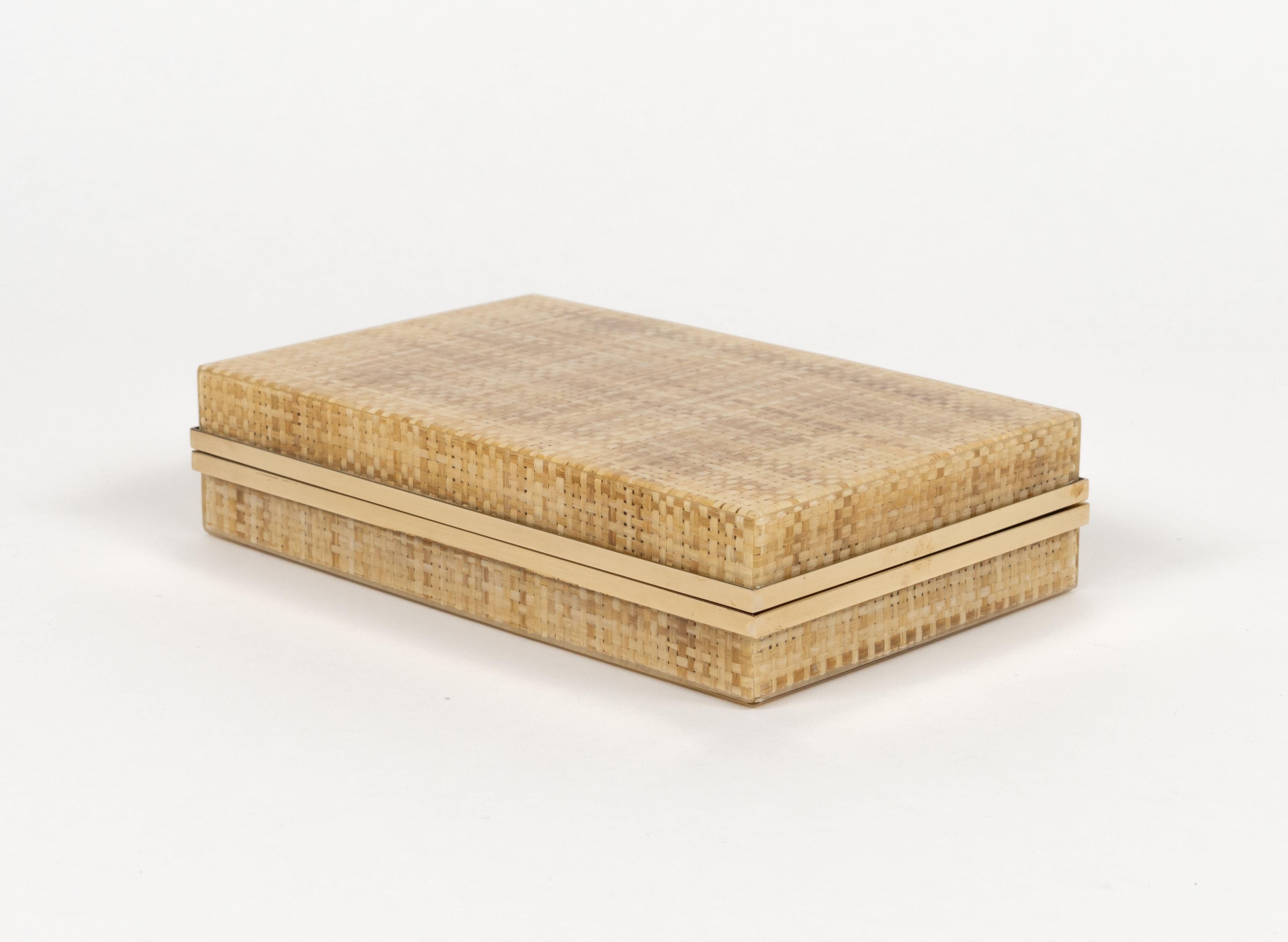 Midcentury Box aus Lucite, Weide und Messing im Stil von Christian Dior, Italien 1970er im Zustand „Gut“ im Angebot in Rome, IT