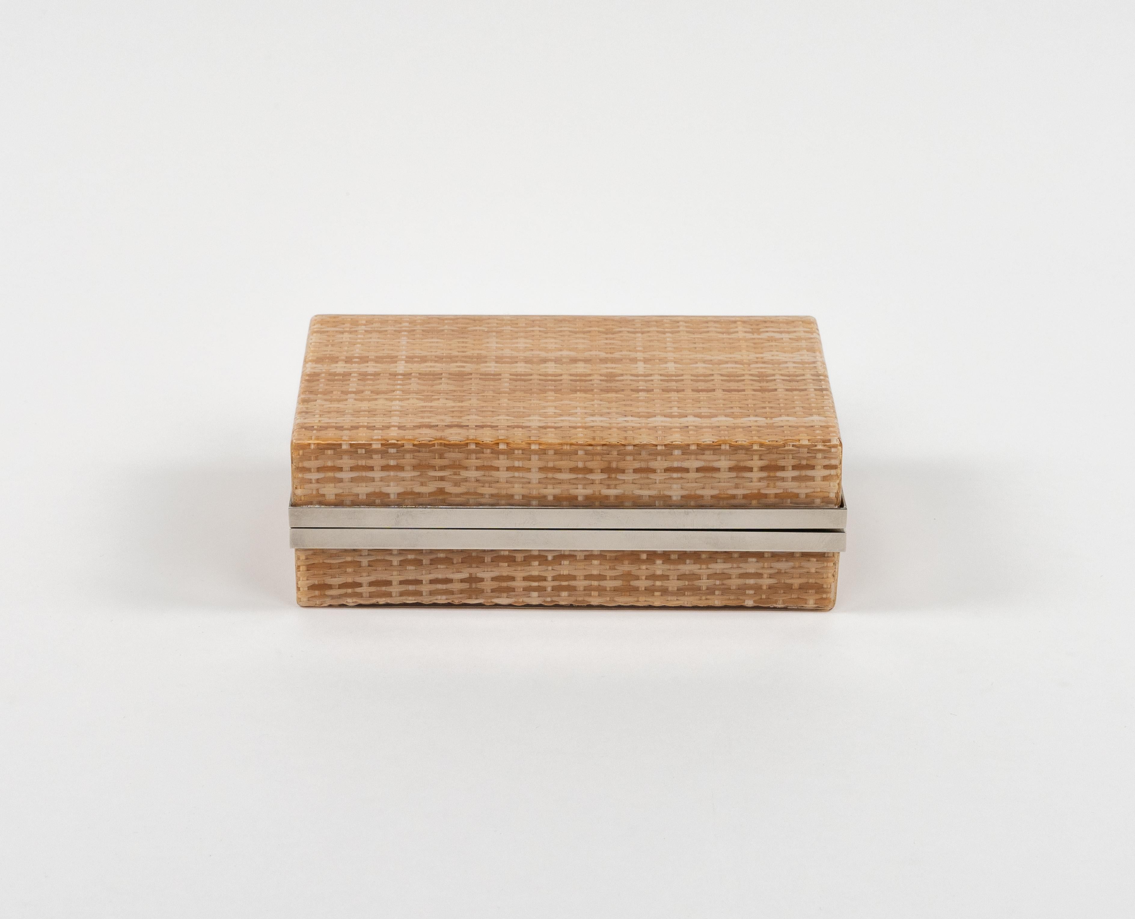 Midcentury Box in Lucite, Wicker and Chrome Christian Dior Style, Italy 1970s In Good Condition For Sale In Rome, IT