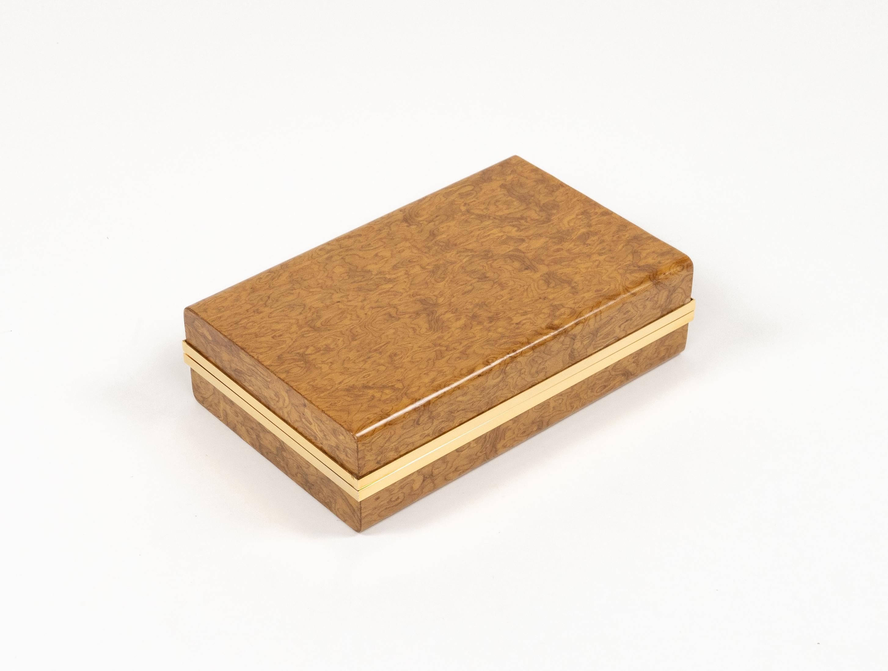 Mid-Century Modern Boîte du milieu du siècle dernier en bois, laiton et acier de style Tommaso Barbi, Italie 1970 en vente