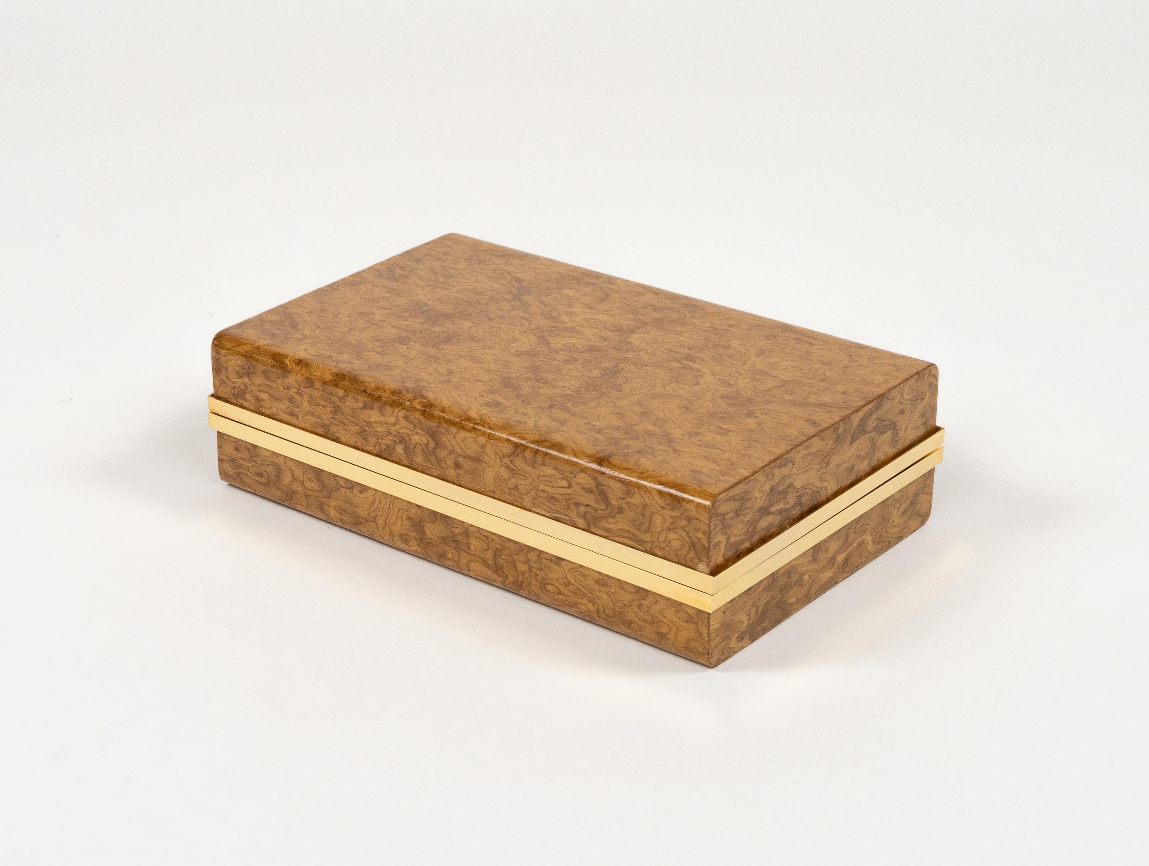 Métal Boîte du milieu du siècle dernier en bois, laiton et acier de style Tommaso Barbi, Italie 1970 en vente