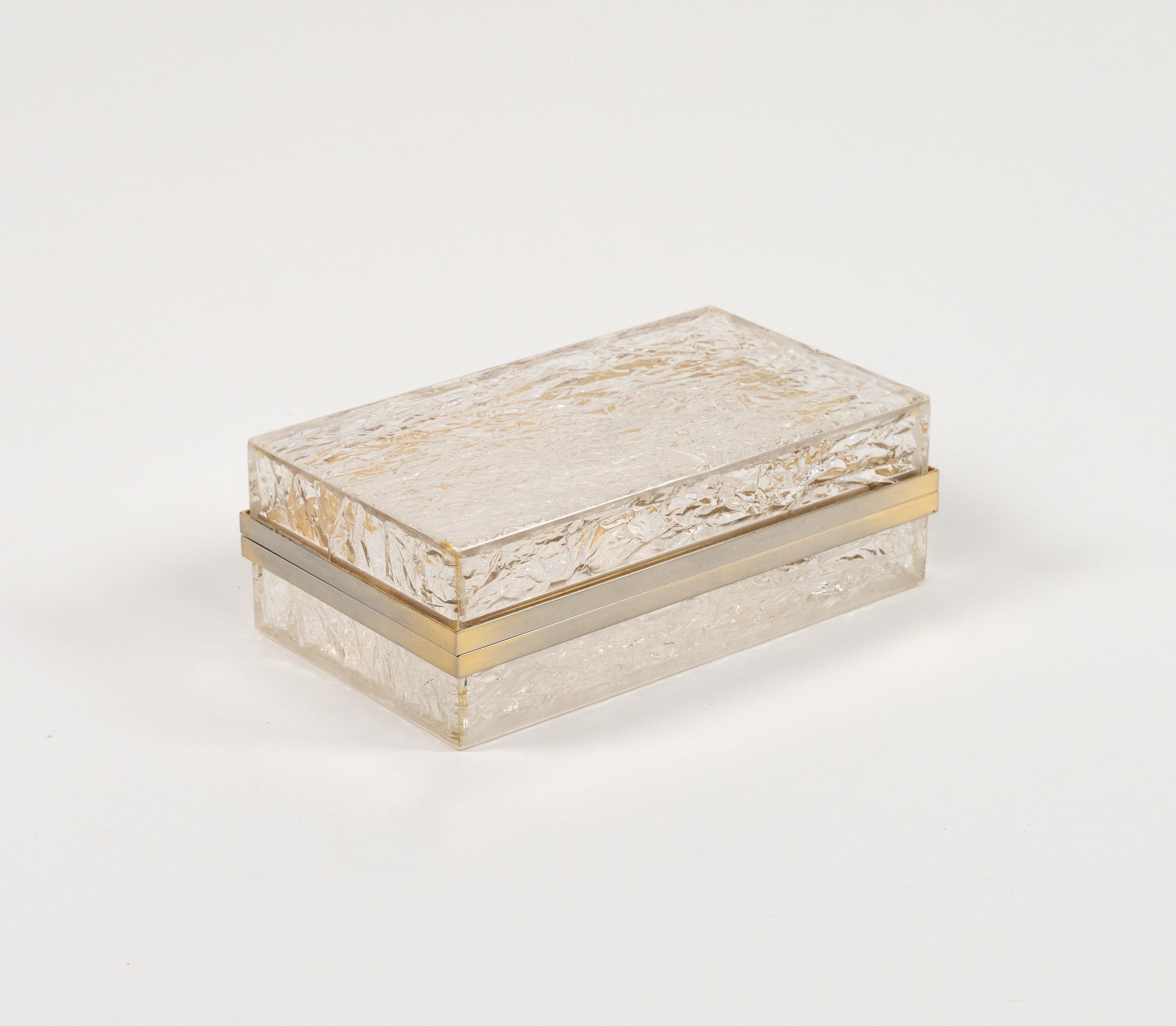 Midcentury amazing rectangular box in lucite ice effect and brass chromated in the style of Willy Rizzo.

Made in Italy in the 1970s.

Perfect desk object or gift idea.
