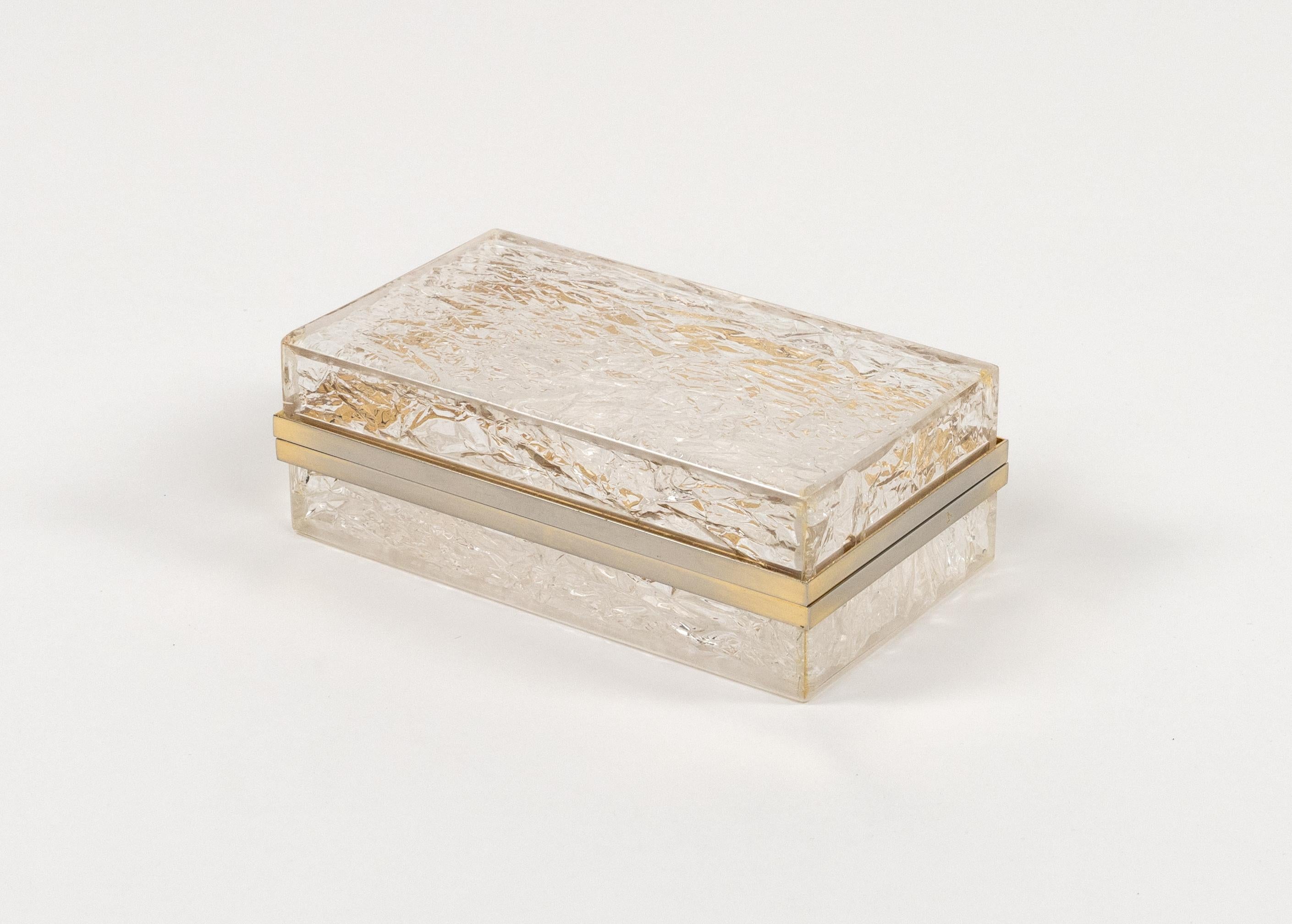 Midcentury Box Lucite Ice effect and Brass Chrome Willy Rizzo Style, Italy 1970s In Good Condition For Sale In Rome, IT