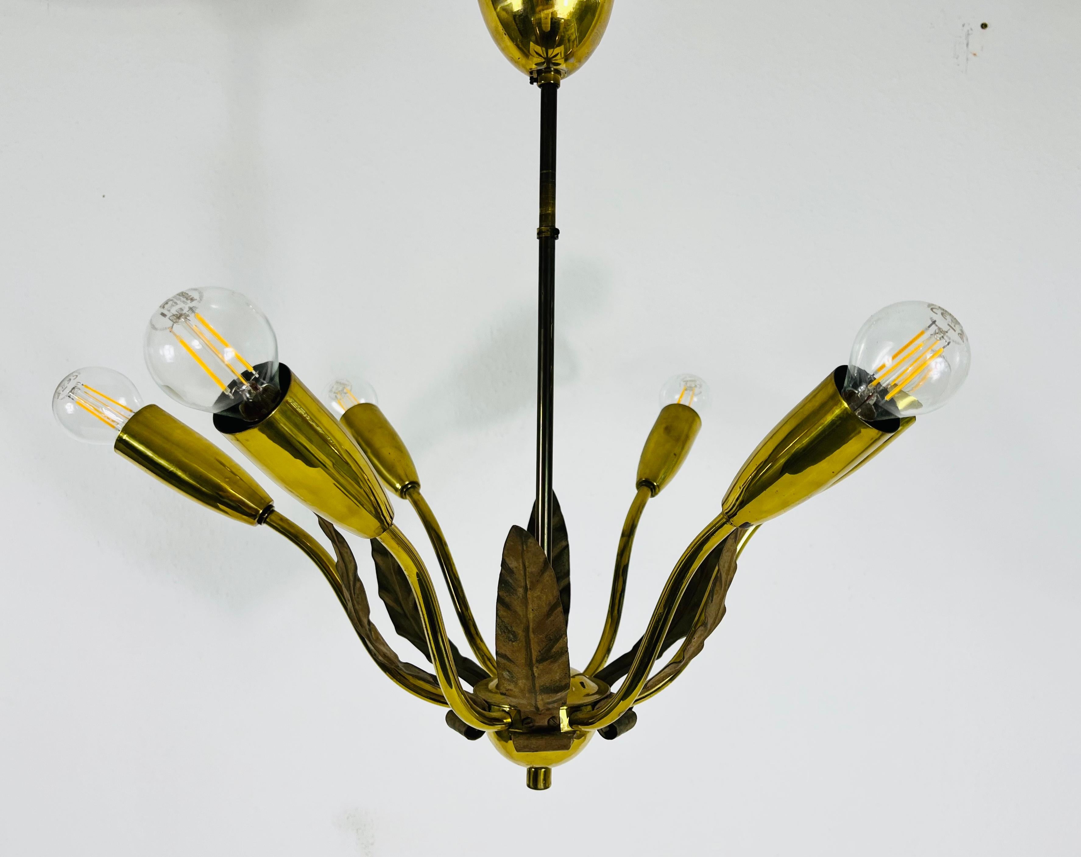 Mid-Century Modern Midcentury Brass 8-Arm Sputnik Chandelier by Vereinigte Werkstätte, 1960s For Sale