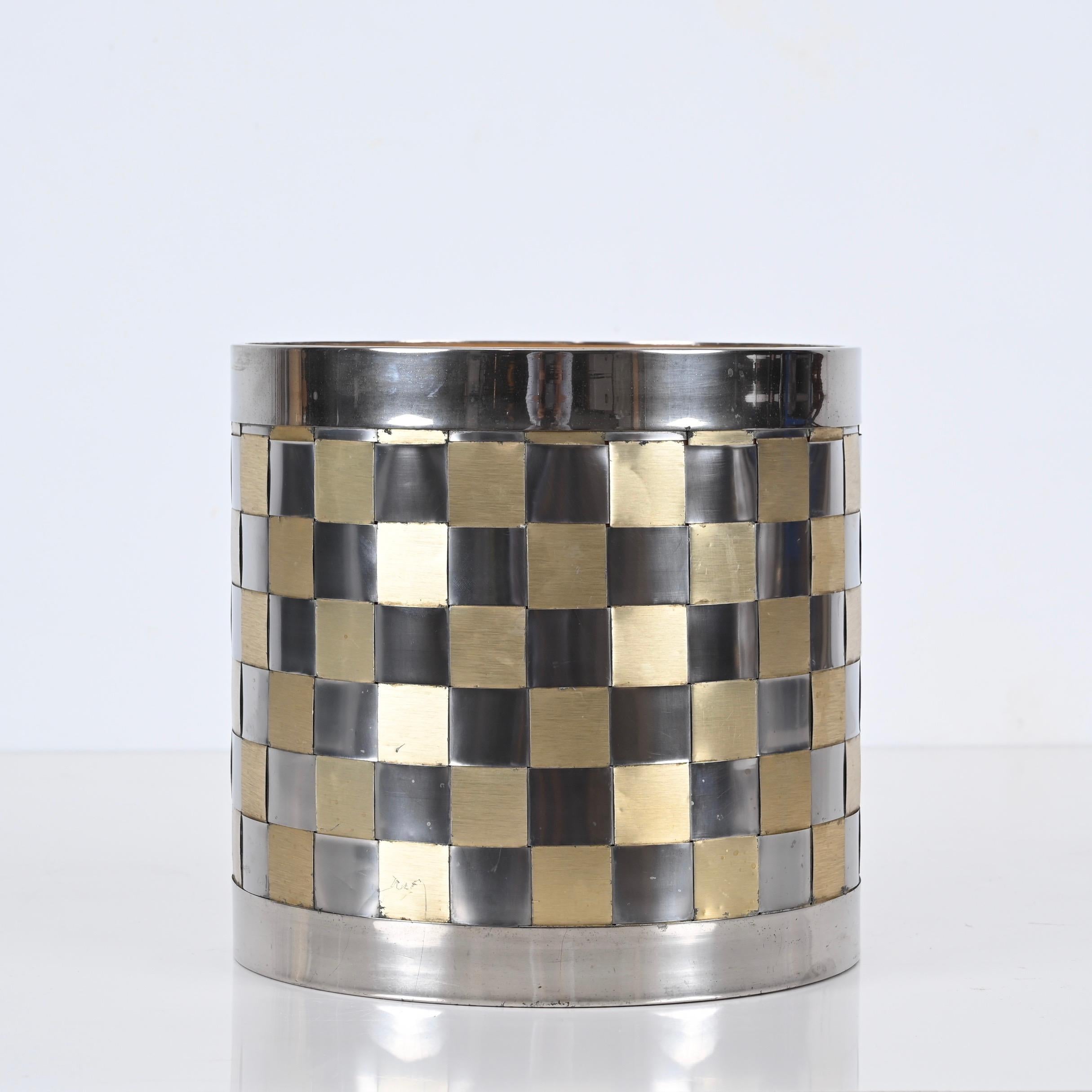 Métal Cache-pot italien en laiton et chrome du milieu du siècle, Willy Rizzo, Italie, années 1970