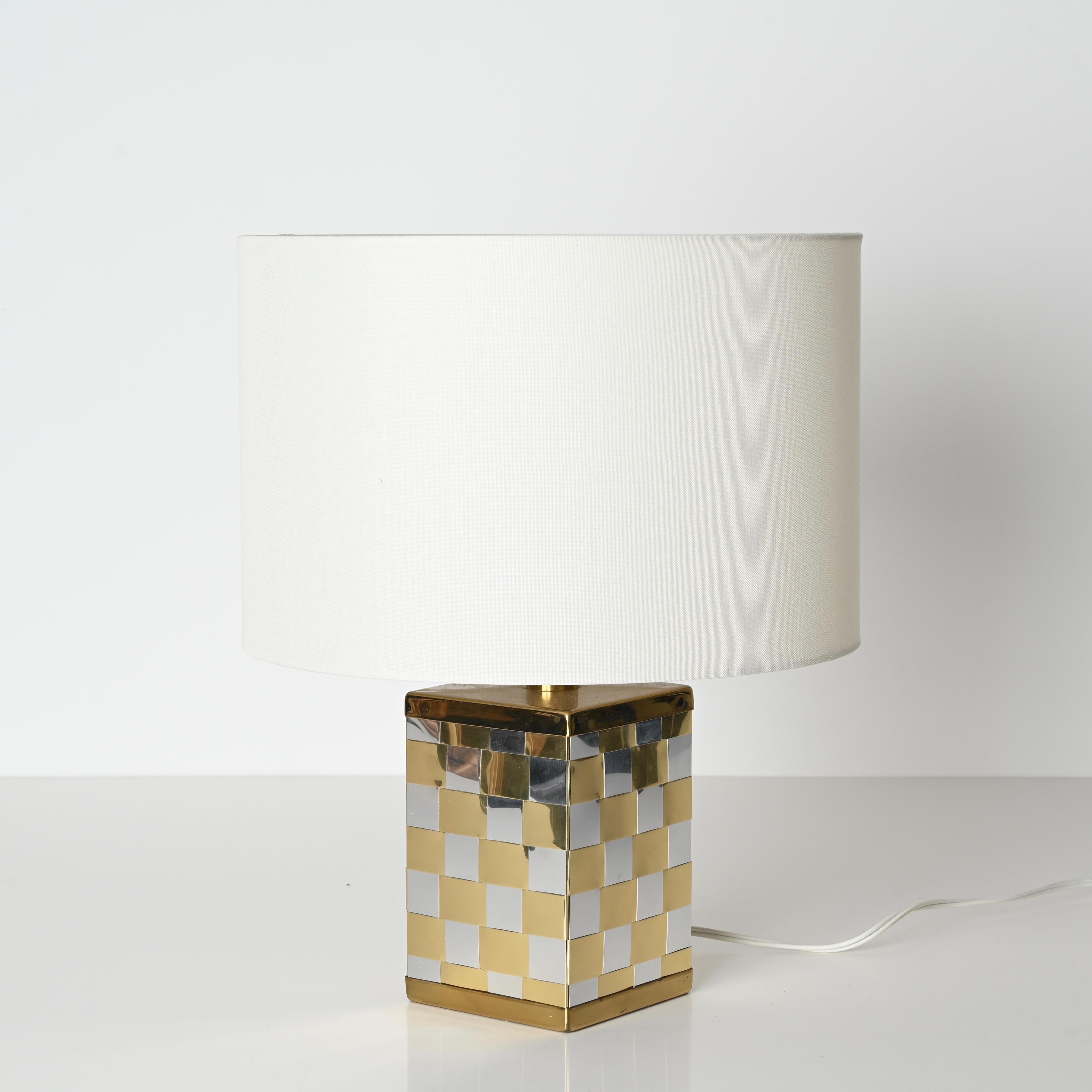 Mid-Century moderno Lampada da tavolo in ottone e cromo del Medioevo, Willy Rizzo, Italia anni '70 in vendita